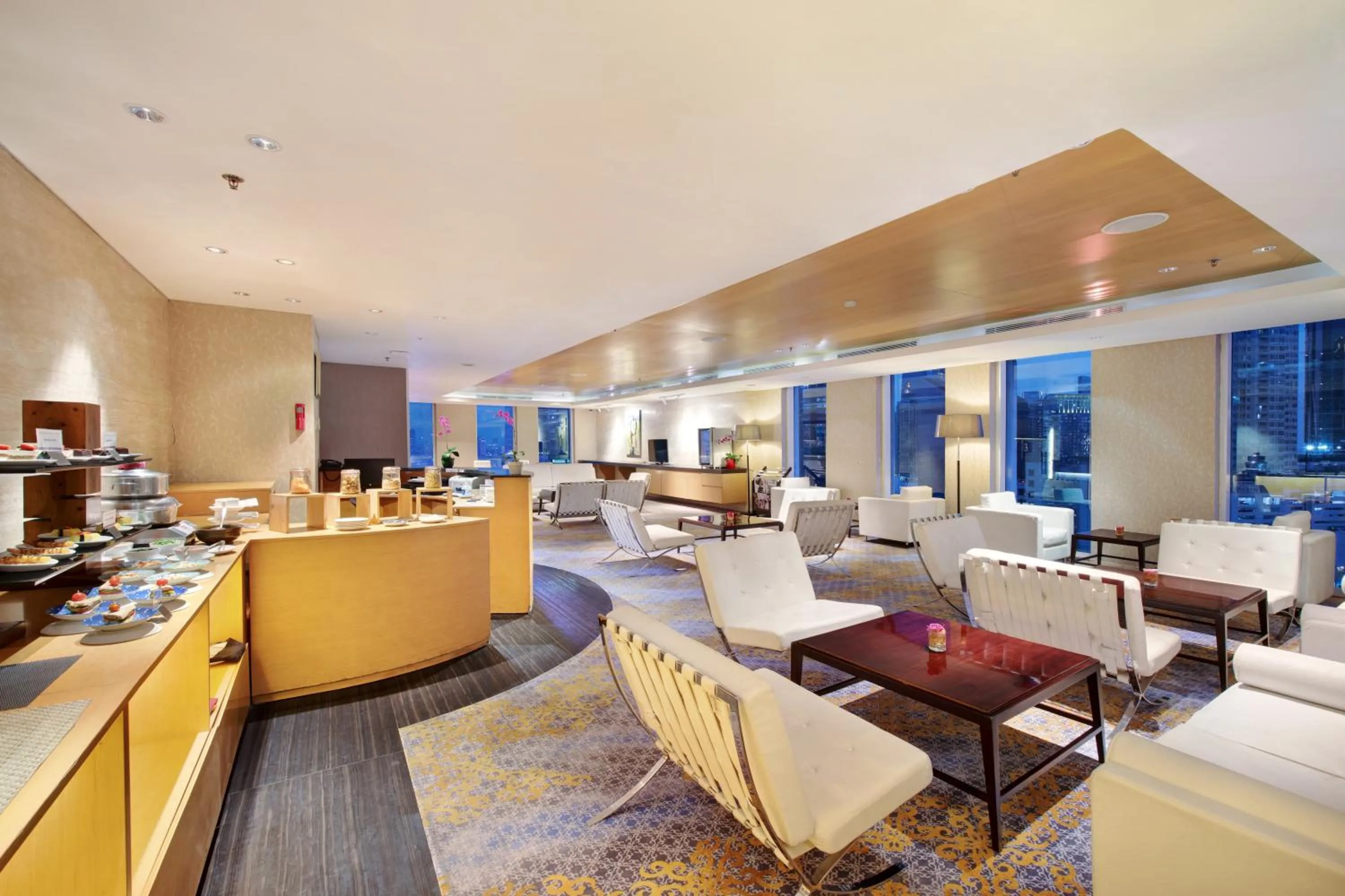 JS Luwansa Hotel & Convention Center