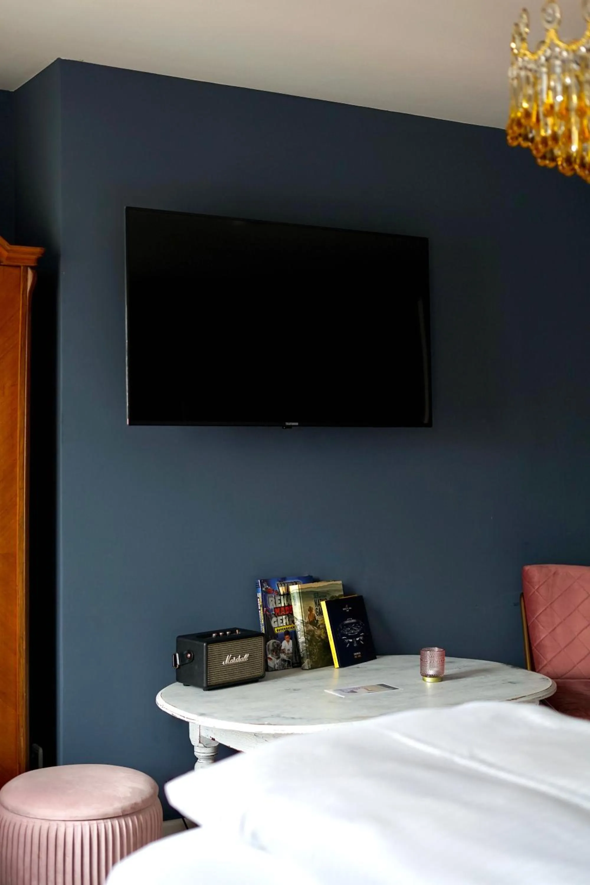 Bed in Hotel Mühldorf