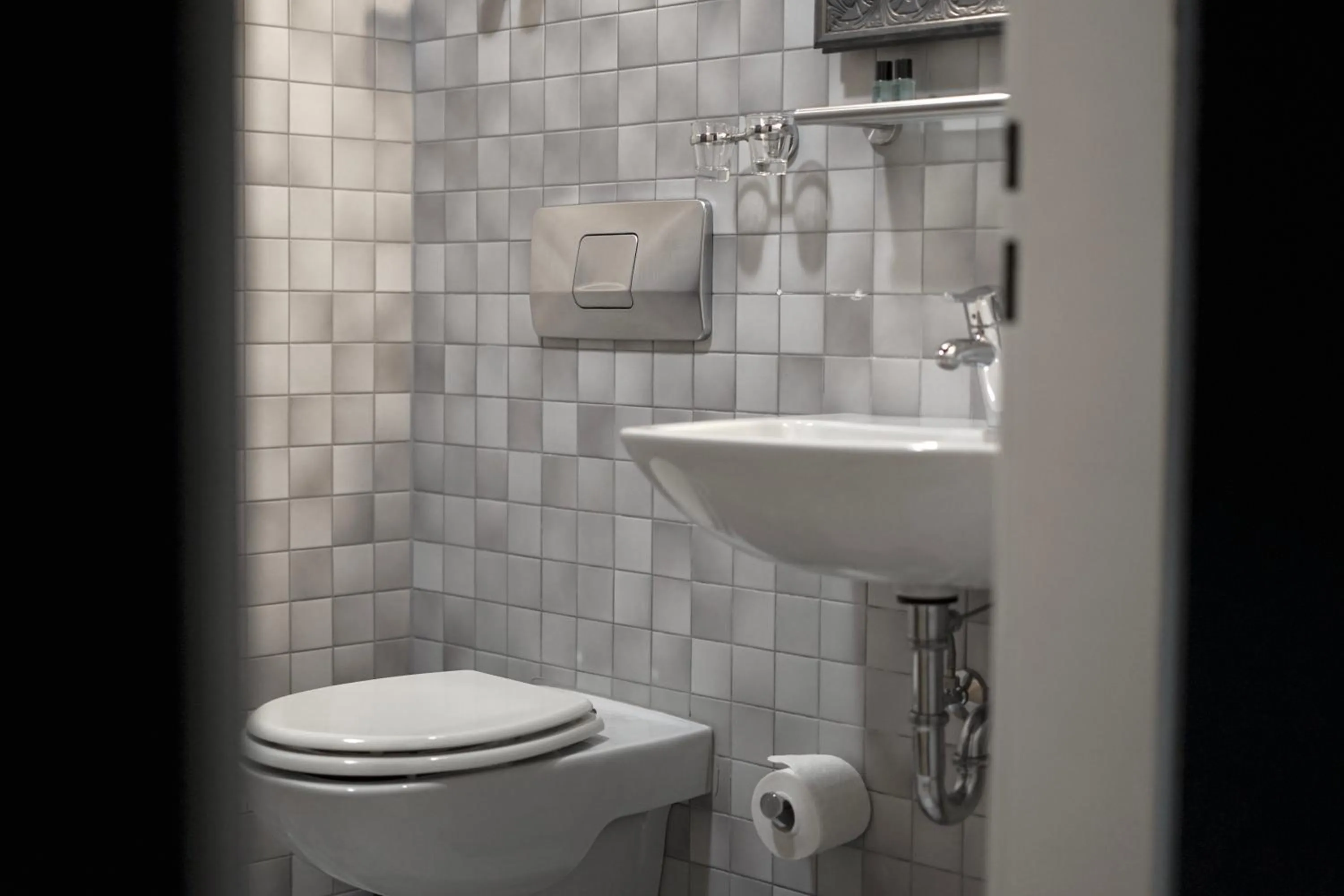 Bathroom in Hotel Mühldorf