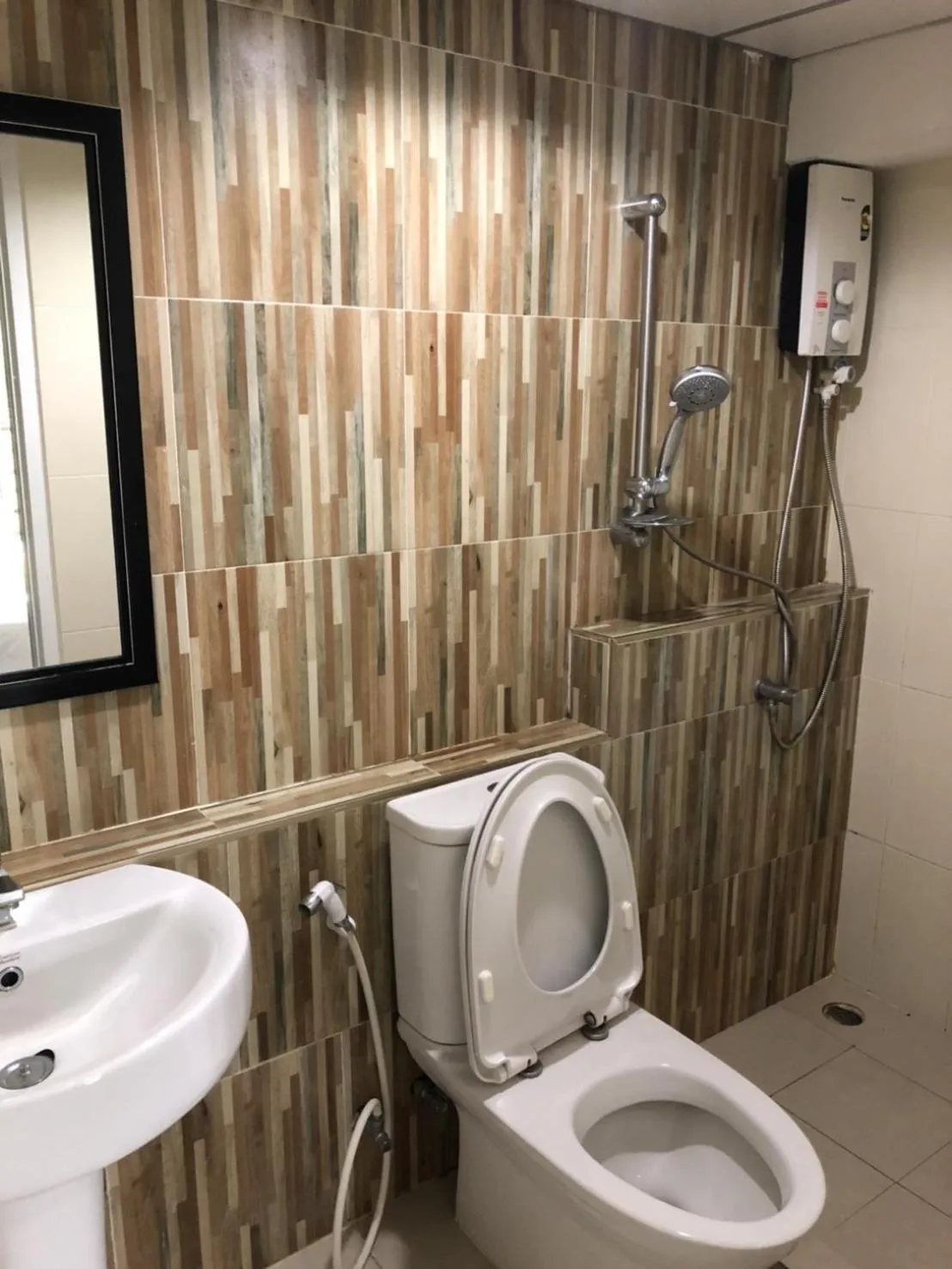 Bathroom in Petchsiri Boutique Hotel เพชรสิริ บูทิค