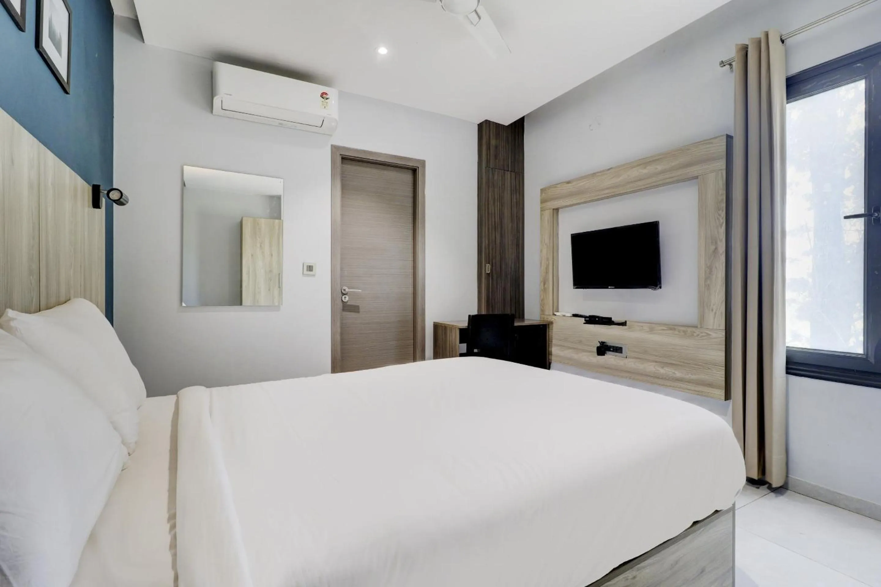 Bedroom, Bed in Sleek Townhouse Galexia Hotel and Resorts