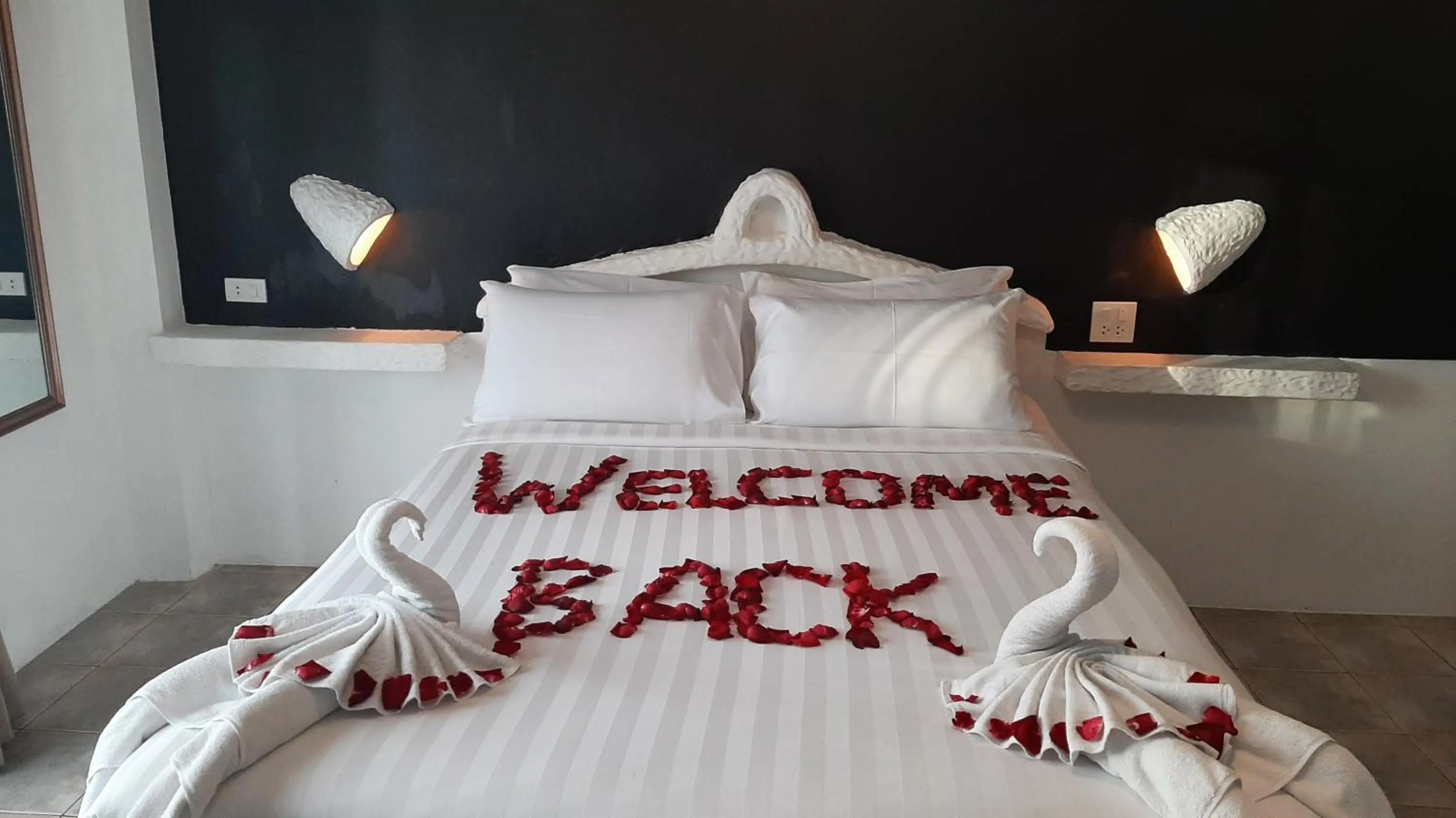 Bed in Big Boys' Bed & Burger - Patong Beach