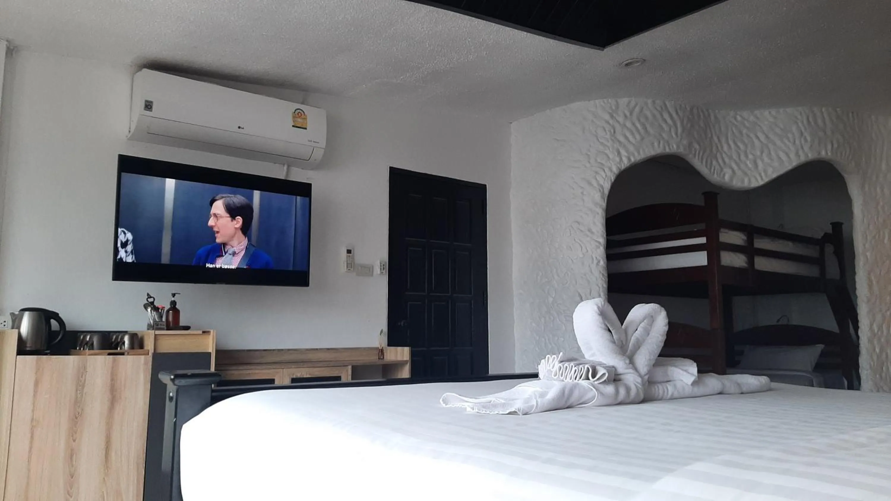 Bed in Big Boys' Bed & Burger - Patong Beach