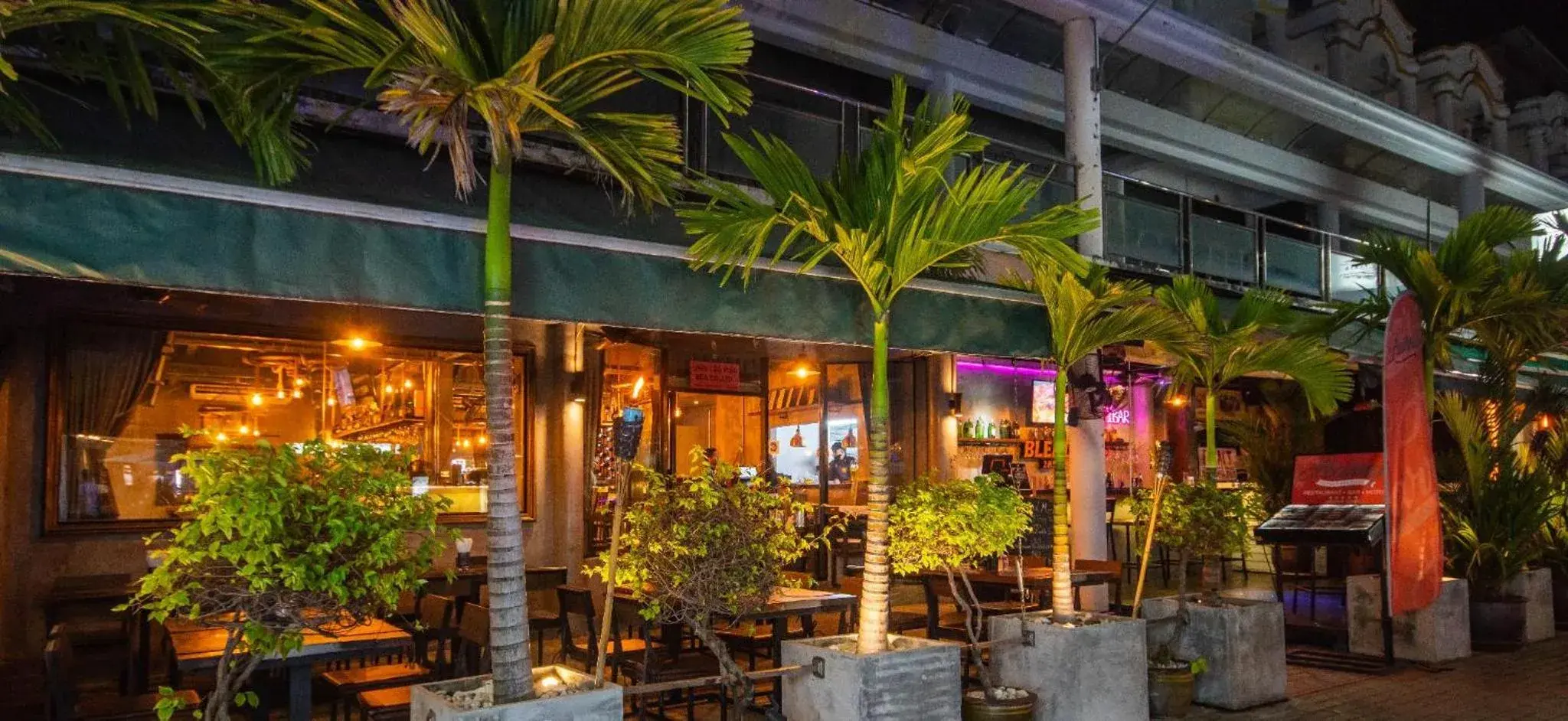 Property building in Big Boys' Bed & Burger - Patong Beach Property building in Big Boys' Bed & Burger - Patong Beach