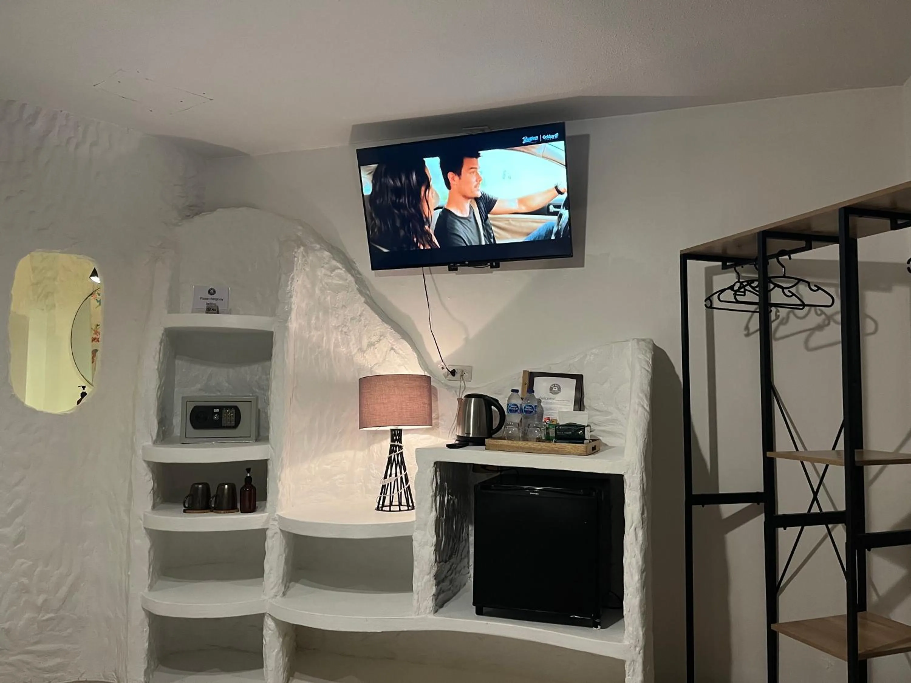 TV and multimedia in Big Boys' Bed & Burger - Patong Beach