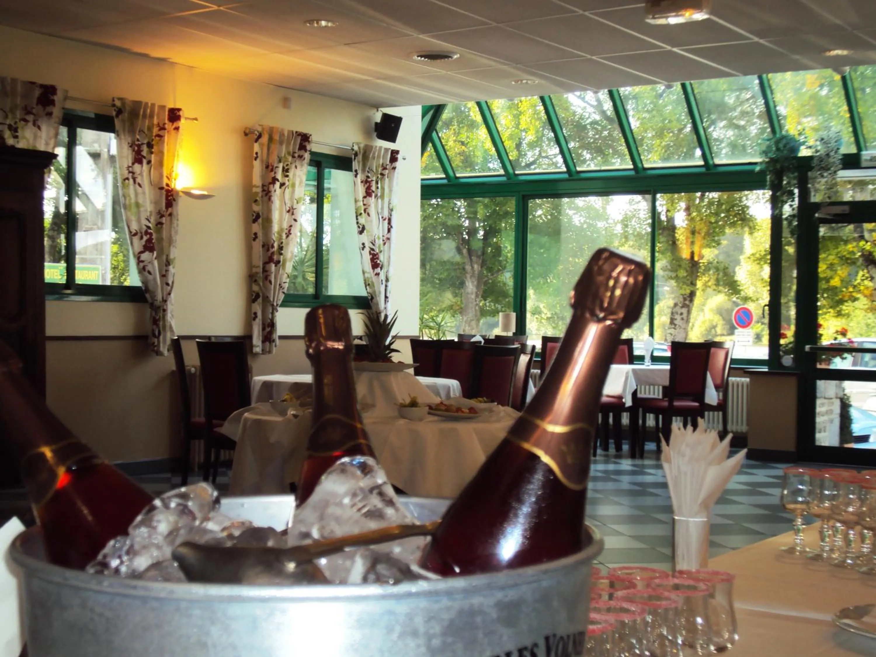 Day in Hôtel du Lac