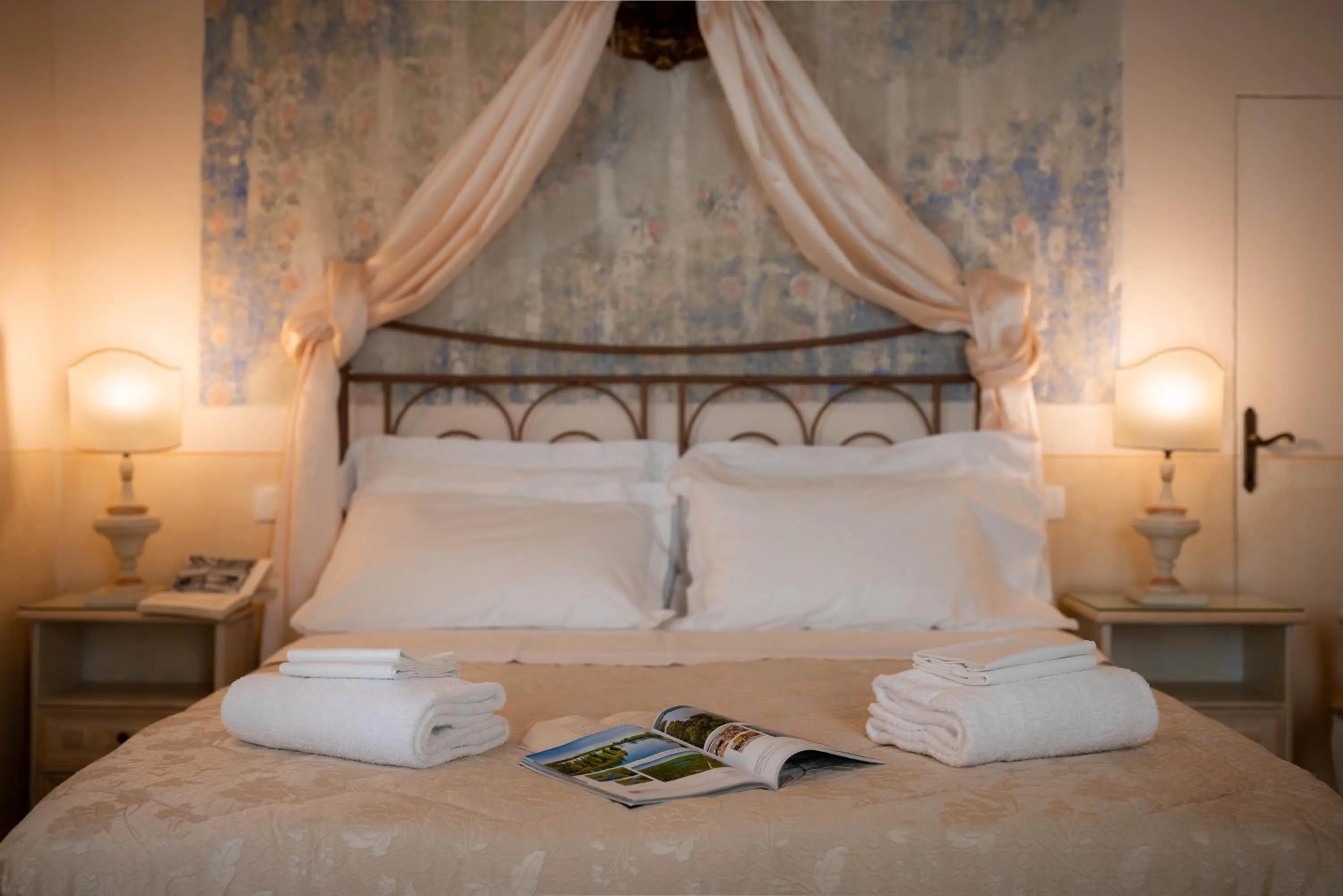 Bedroom, Bed in Novella House