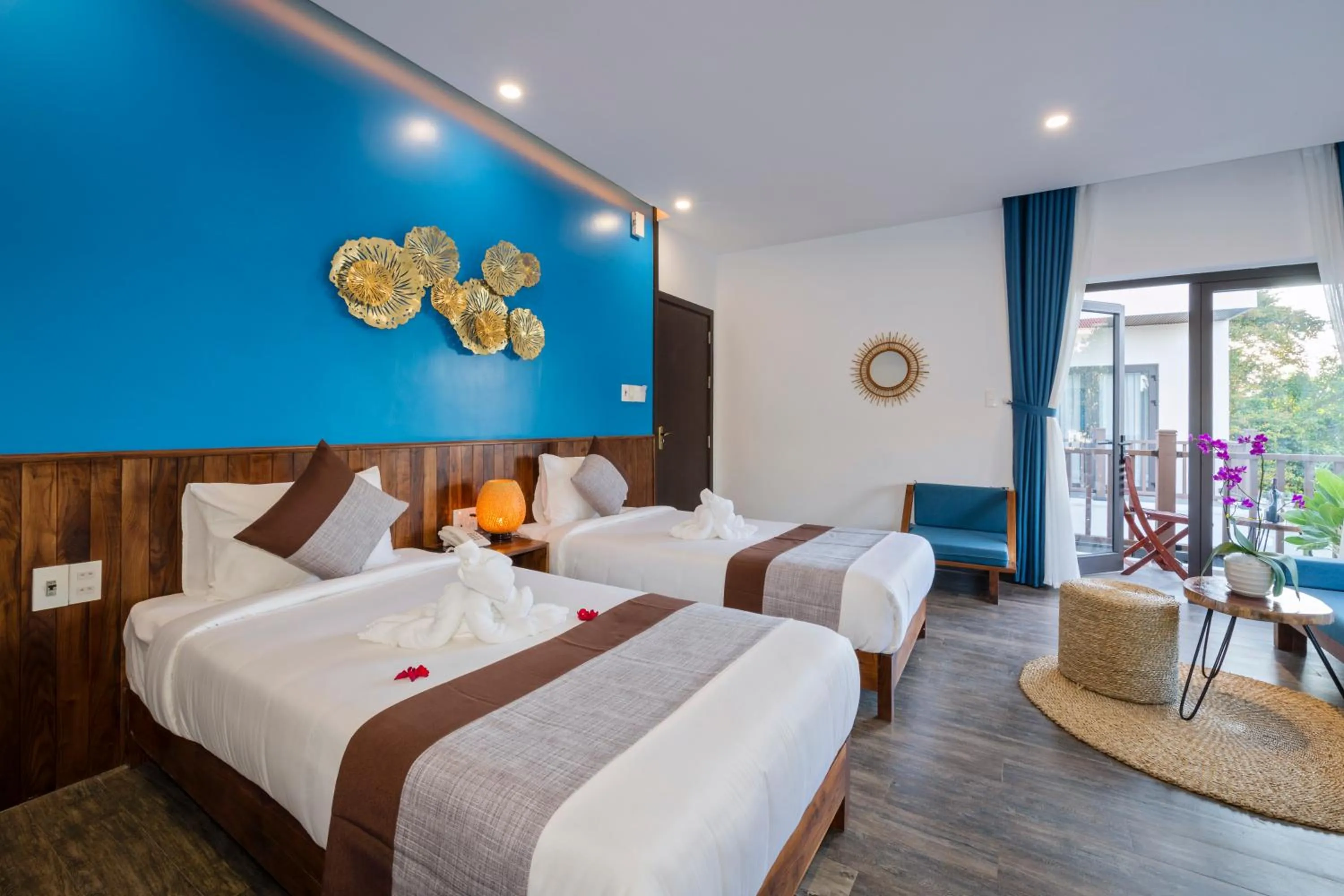 Photo of the whole room, Bed in December Hoi An Villa