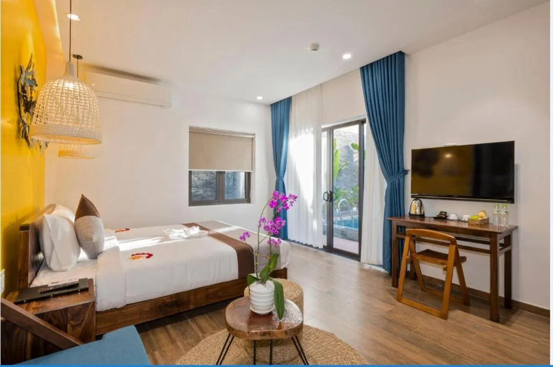 bunk bed, Bed in December Hoi An Villa