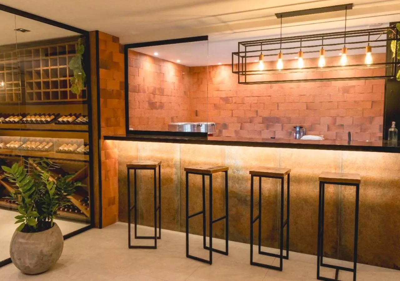 Communal lounge/ TV room in Grão Pará Petrópolis