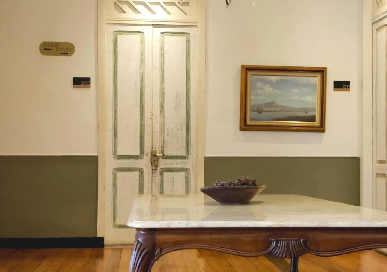 Decorative detail in Grão Pará Petrópolis