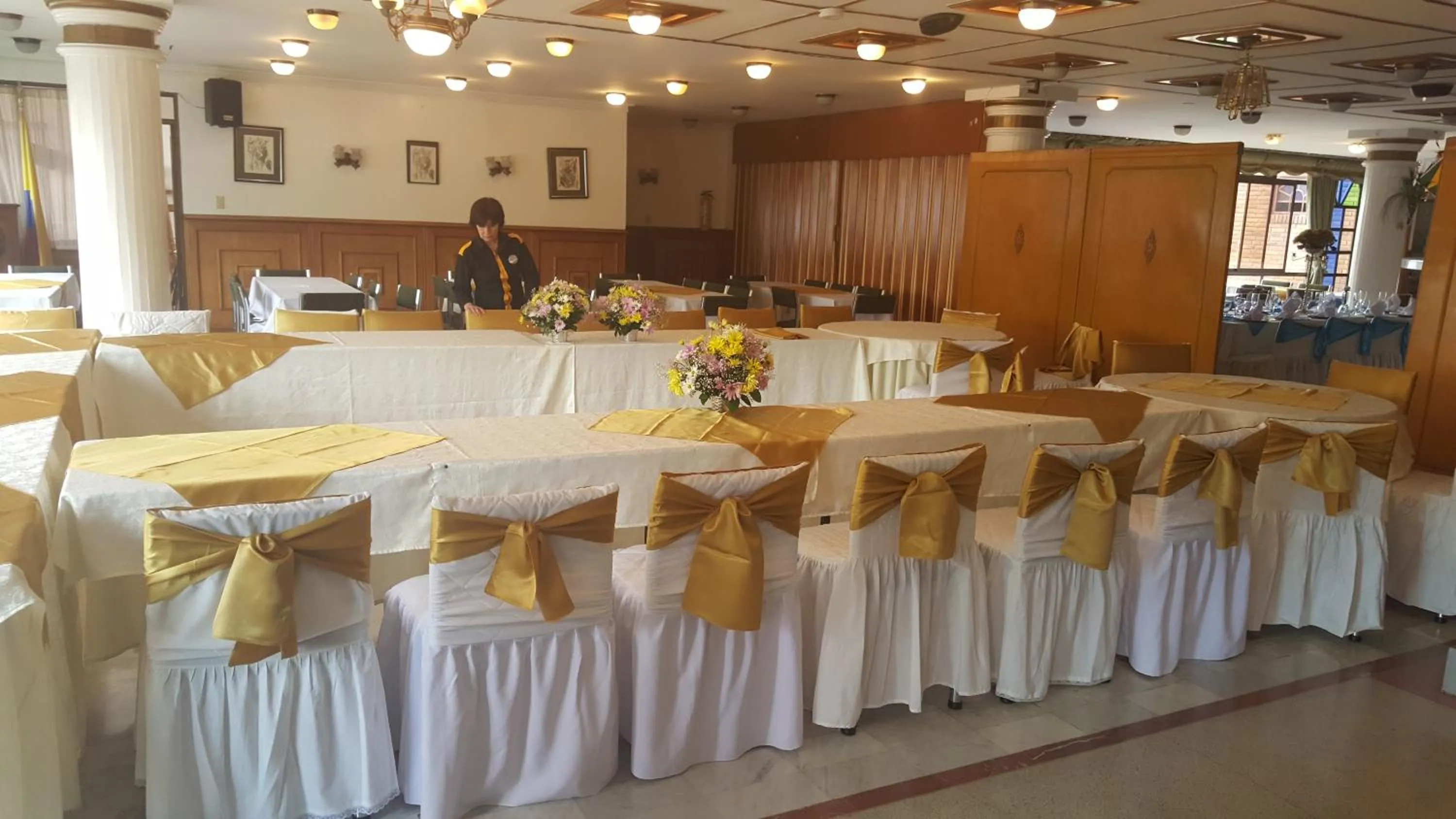 Restaurant/places to eat in Hotel Inter Bogotá