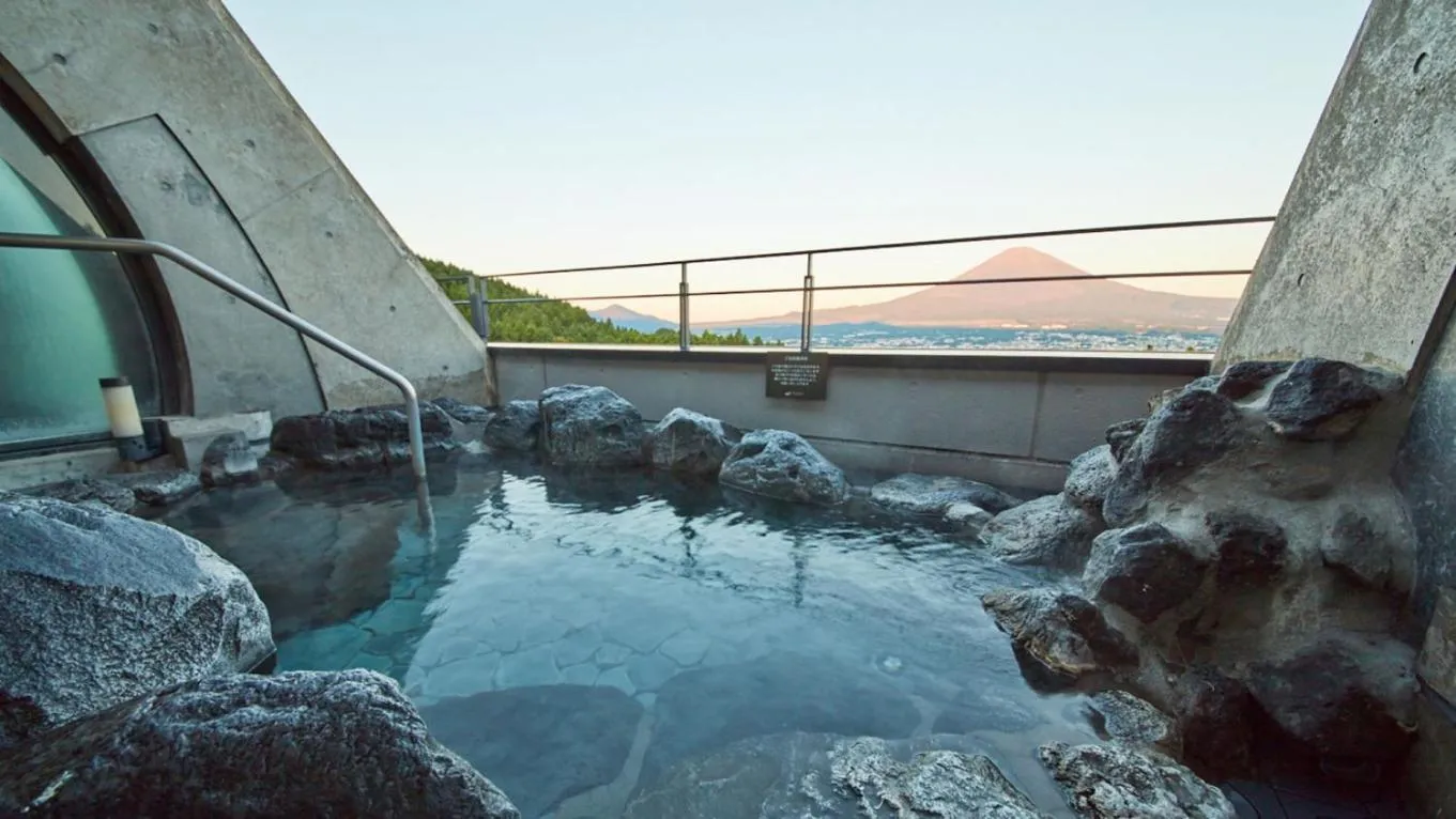 Hot Spring Bath in Rembrandt Premium Fuji Gotenba