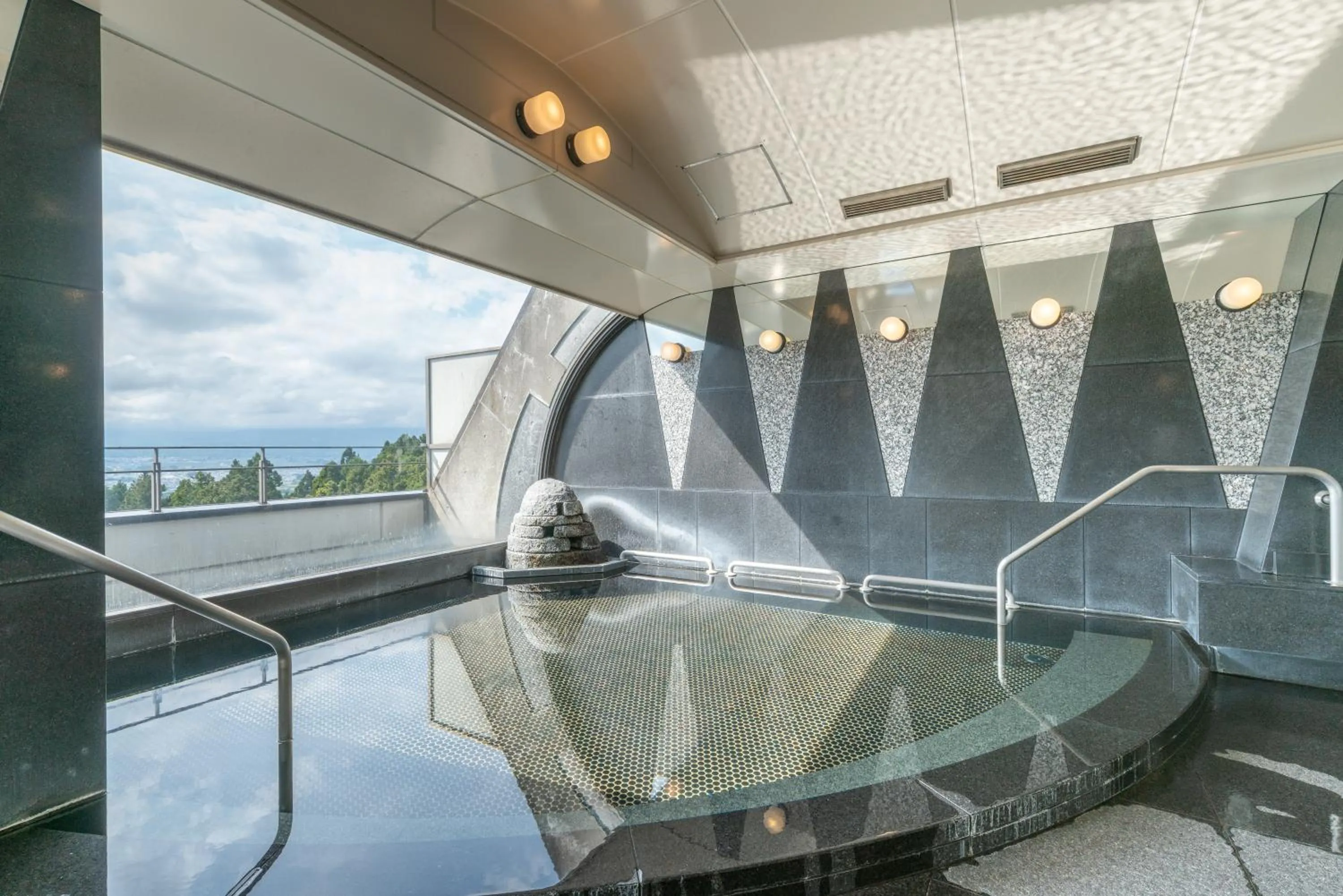 Hot Spring Bath in Rembrandt Premium Fuji Gotenba