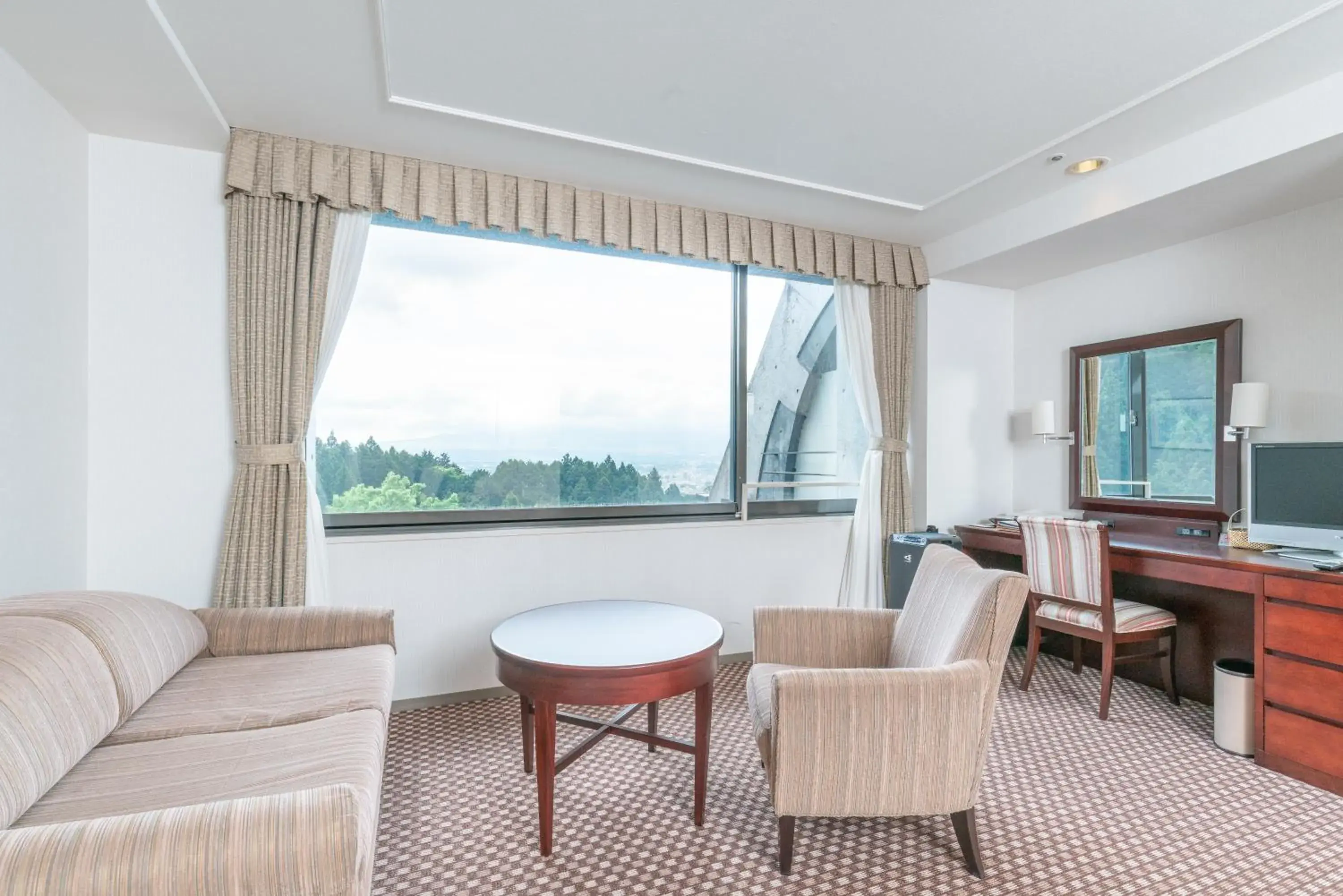 Deluxe Twin Room with Mt.Fuji View in Rembrandt Premium Fuji Gotenba Deluxe Twin Room with Mt.Fuji View in Rembrandt Premium Fuji Gotenba