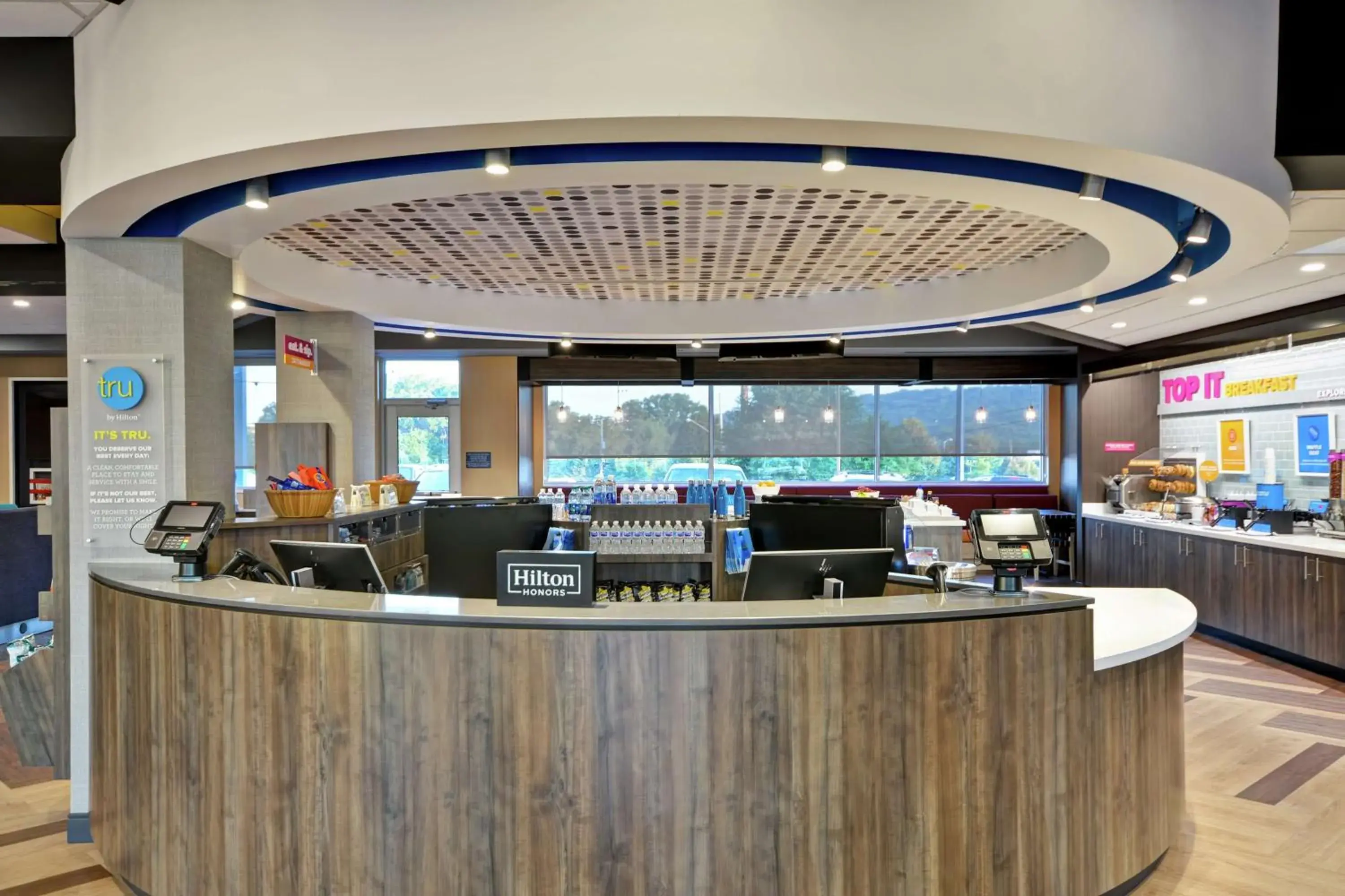 Lobby or reception in Tru By Hilton Denver, PA Lobby or reception in Tru By Hilton Denver, PA