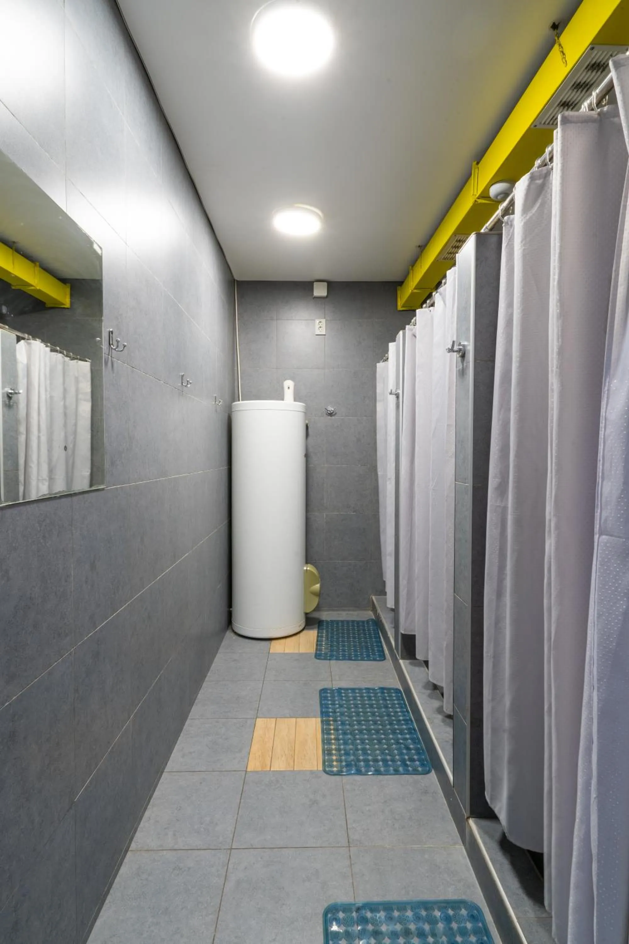 Shower in ololoFreelander Hostel&Coworking