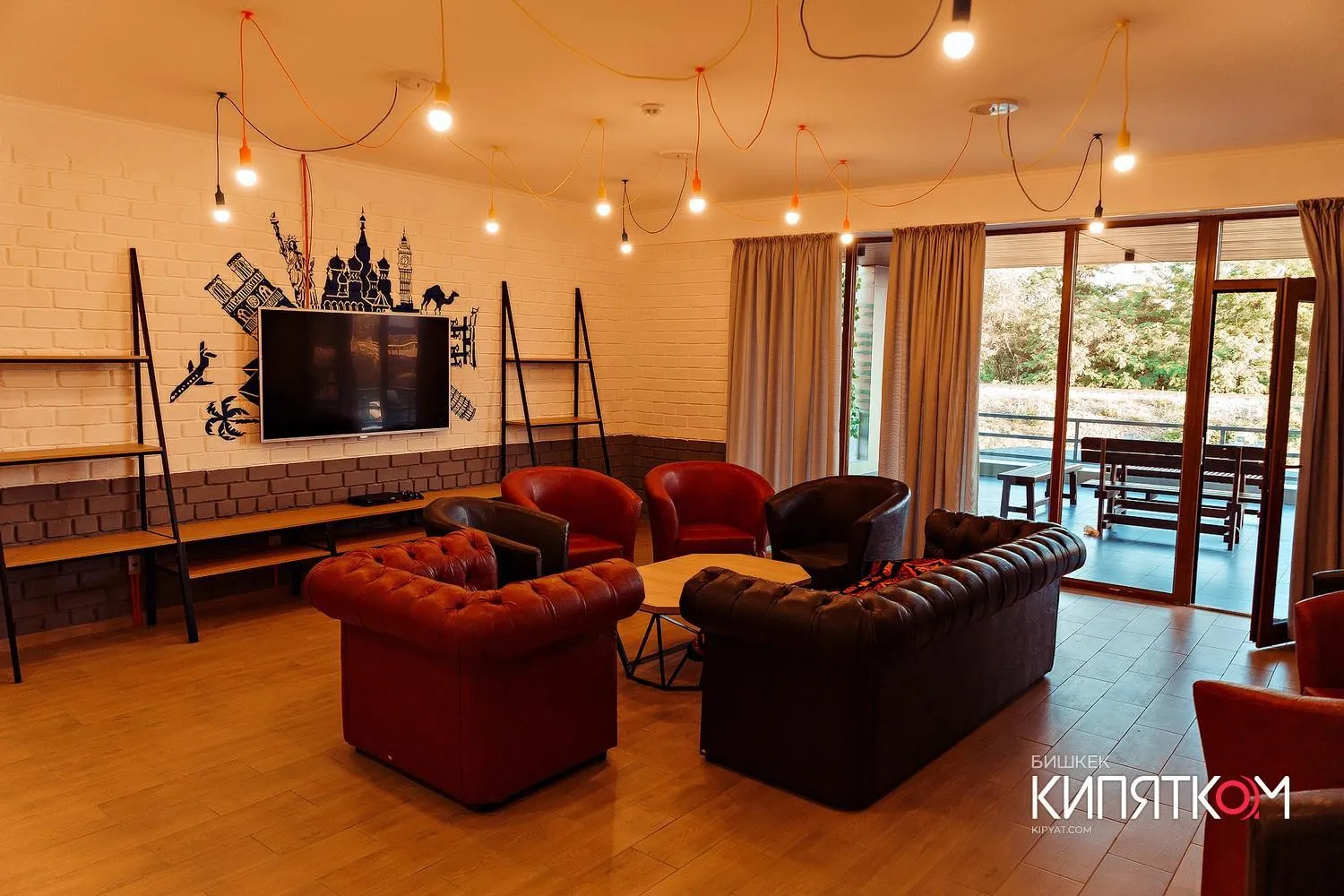 Seating area in ololoFreelander Hostel&Coworking