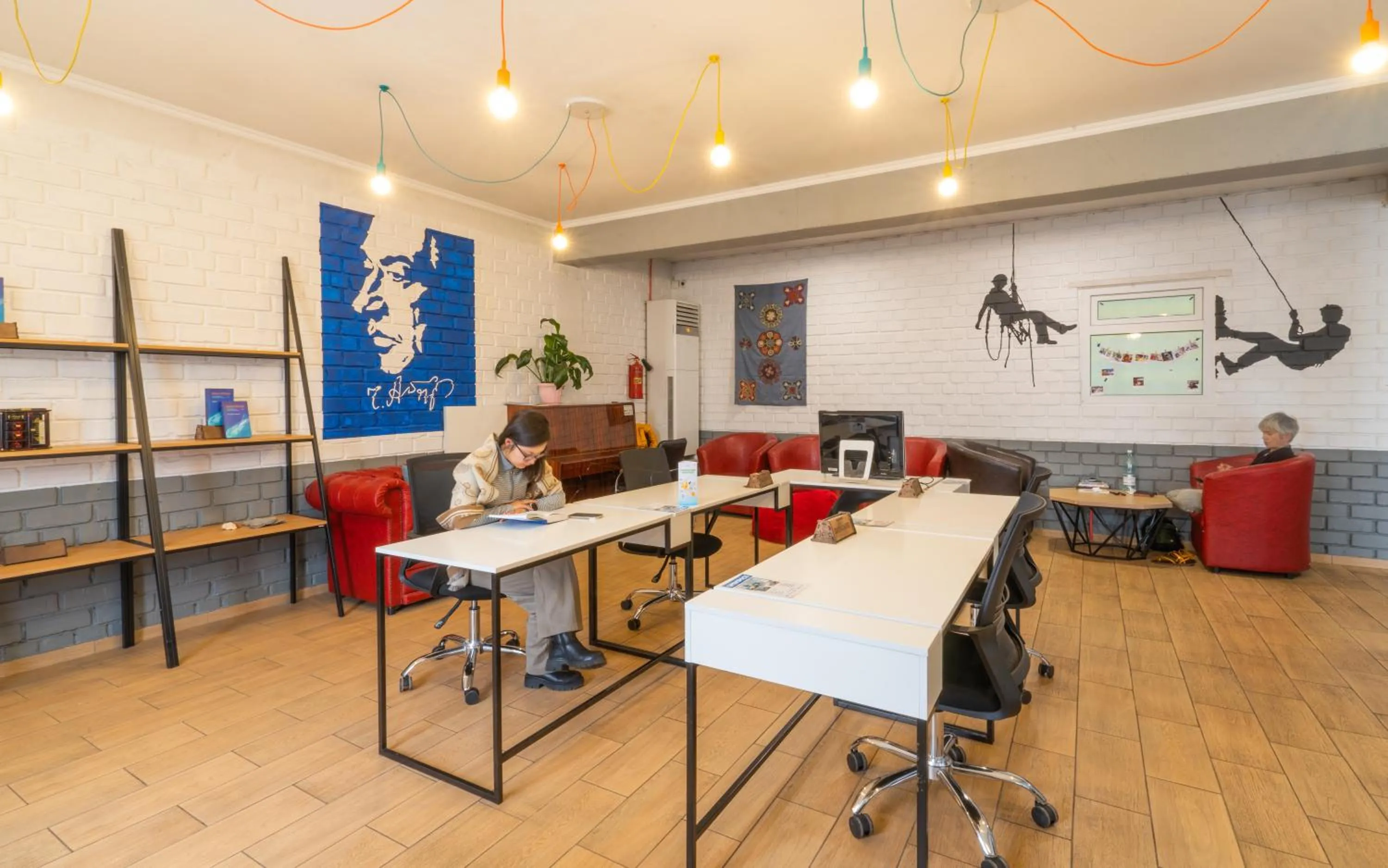 ololoFreelander Hostel&Coworking