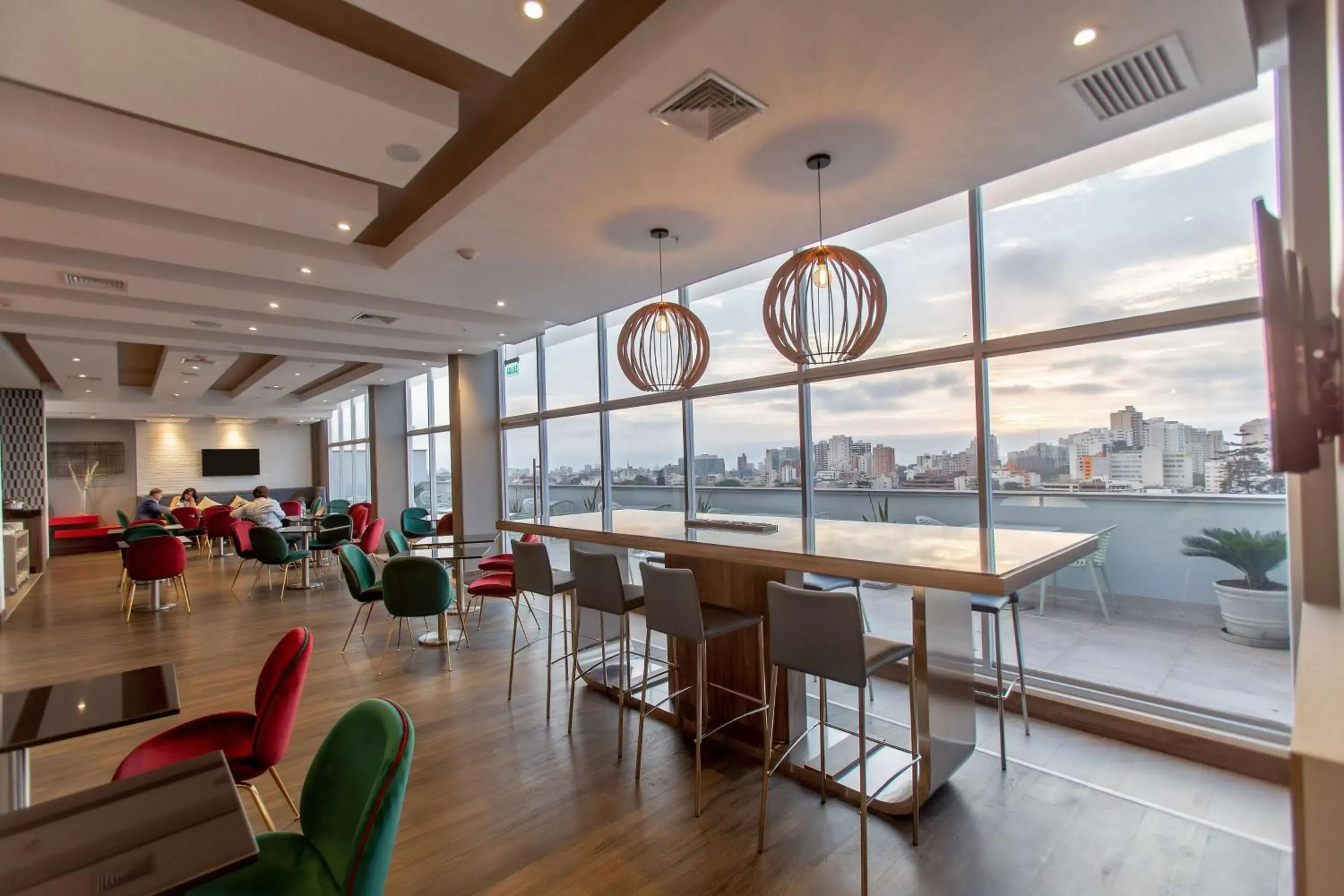 Restaurant/places to eat in Hampton By Hilton Lima San Isidro Restaurant/places to eat in Hampton By Hilton Lima San Isidro