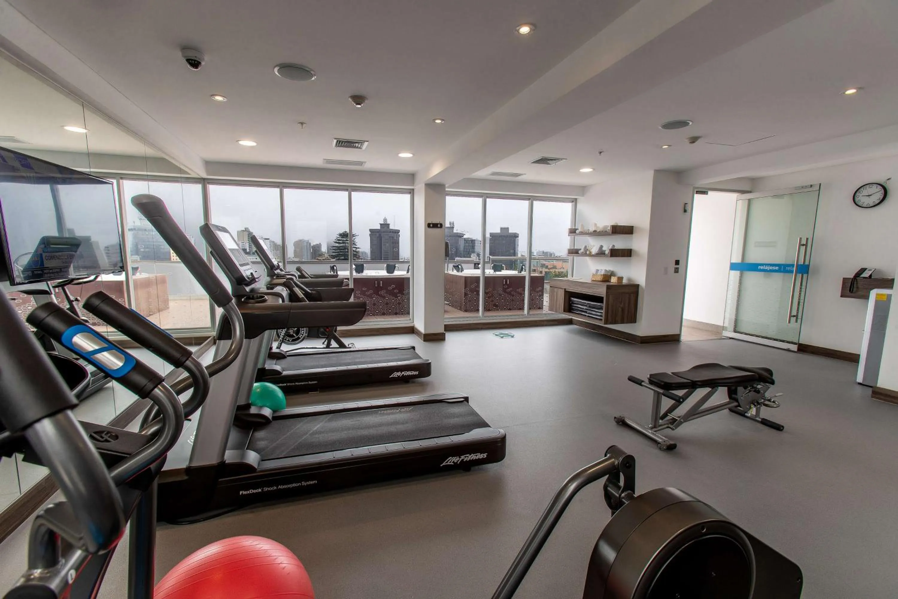 Fitness centre/facilities in Hampton By Hilton Lima San Isidro