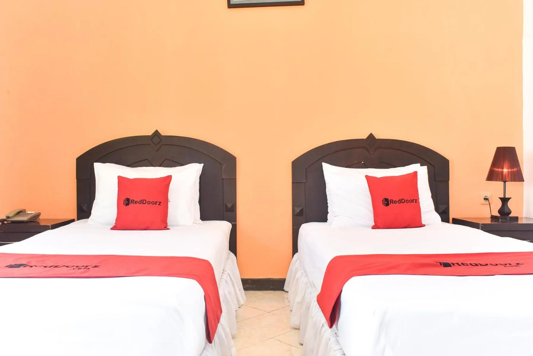 Bed in RedDoorz Plus @ Tirta Kencana Hotel