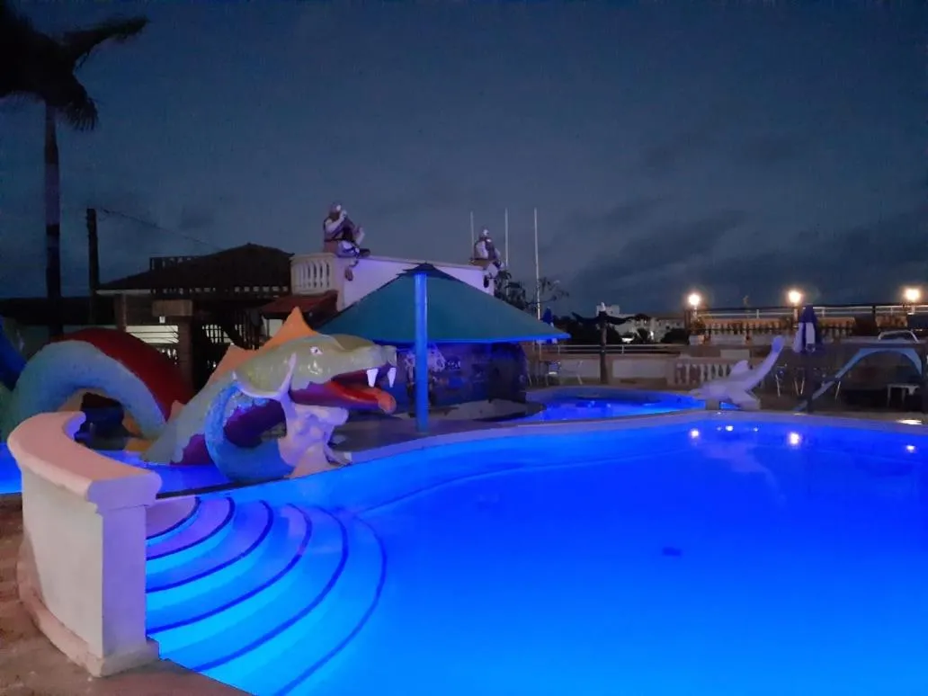 Swimming pool in Hotel Pousada Viking