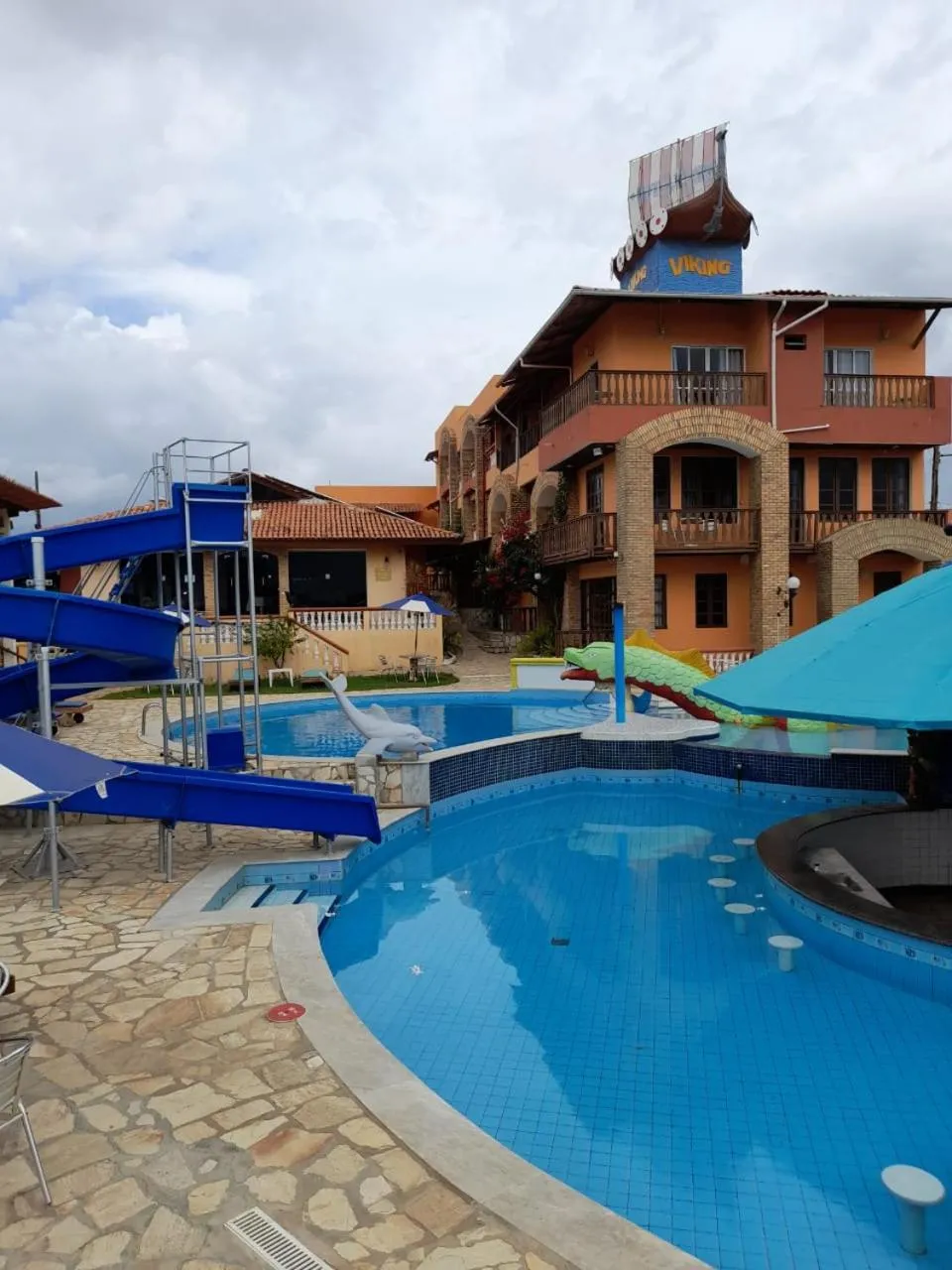 Property building in Hotel Pousada Viking