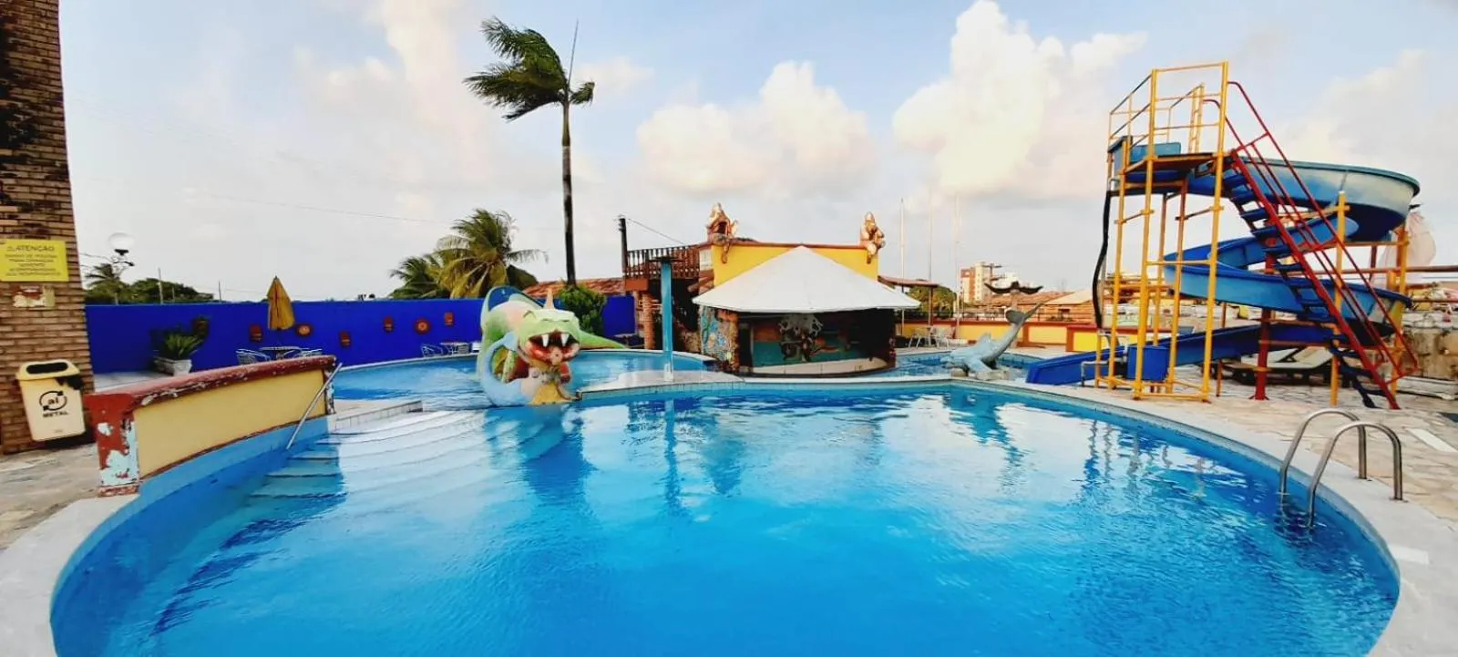 Swimming pool in Hotel Pousada Viking