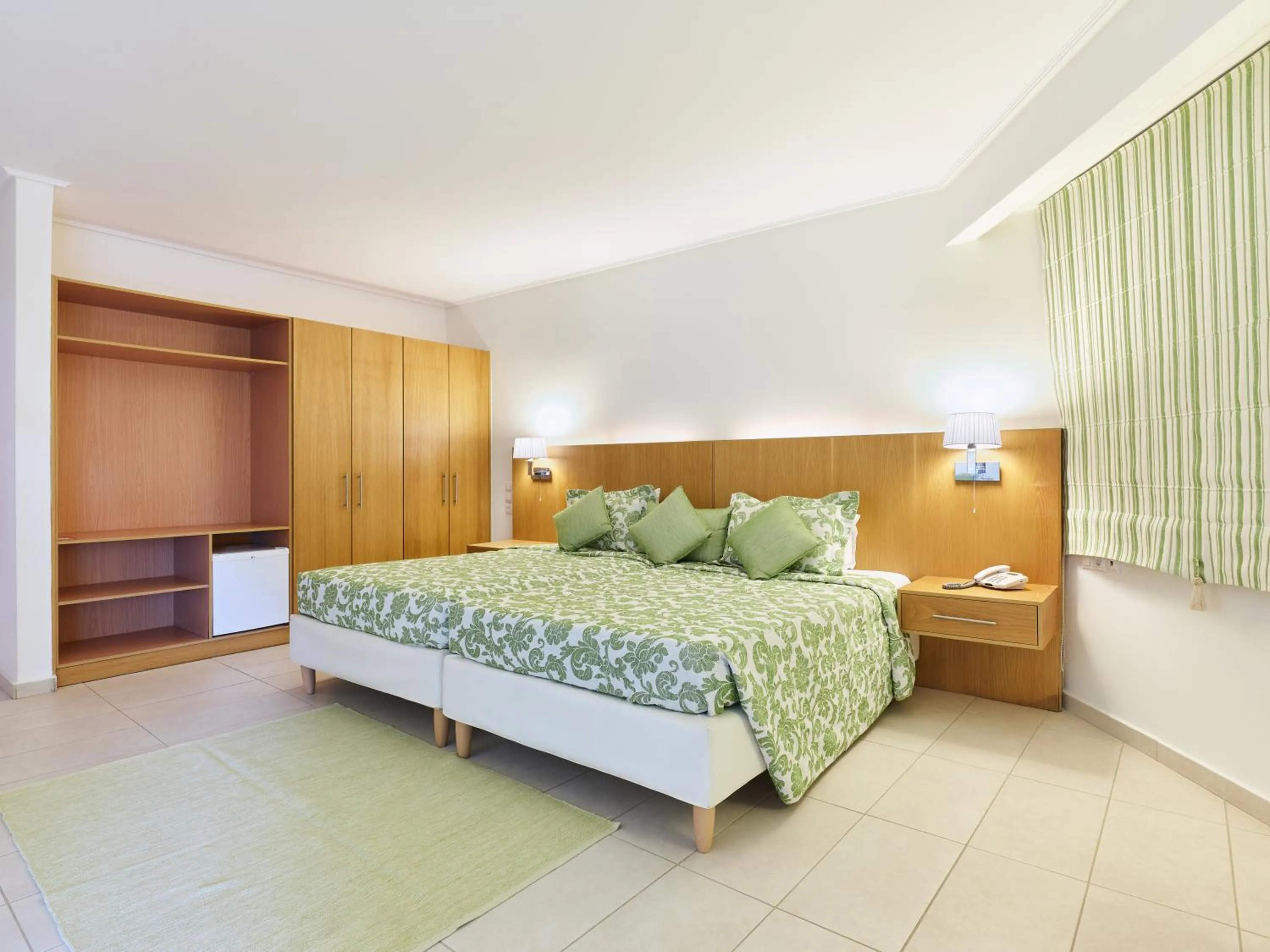Deluxe Twin Room in Kinetta Beach Resort and Spa
