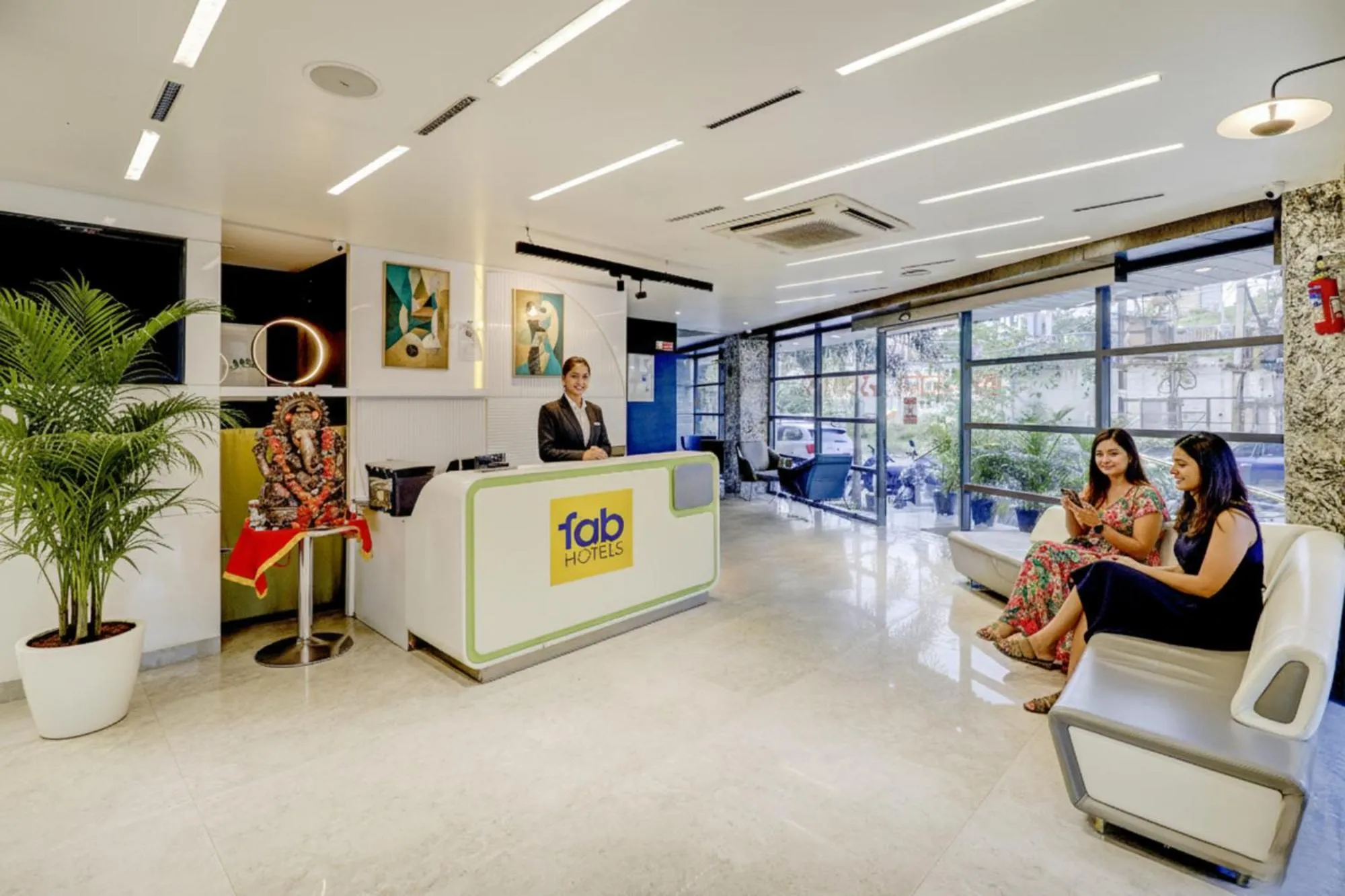 Lobby or reception in FabHotel Prime Oasis Blue - Near Chetak Bridge