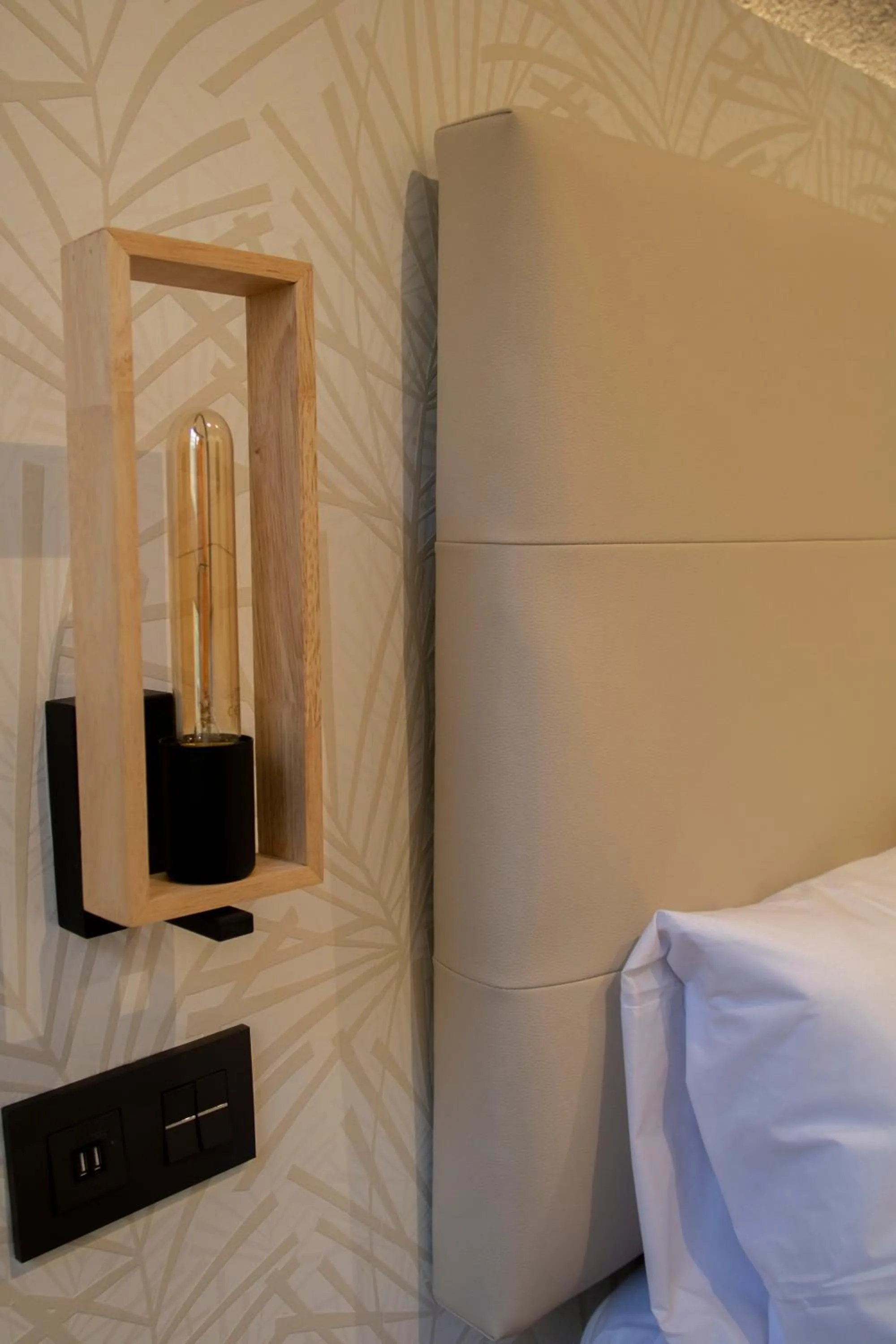 Decorative detail, Bed in Hotel Alda Orzán