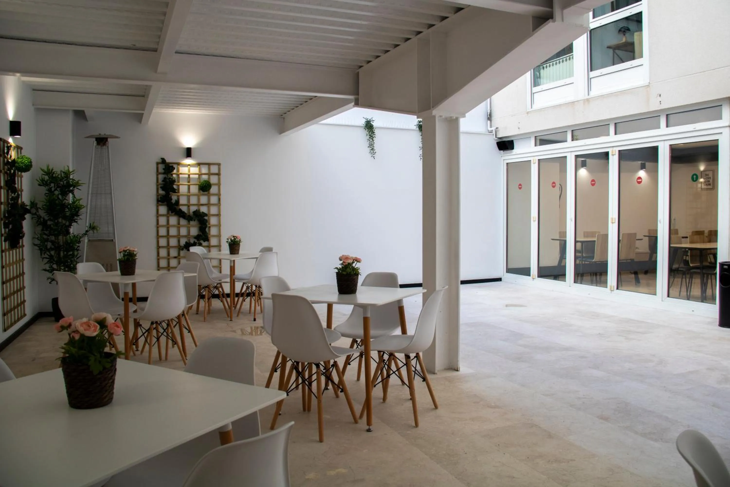 Patio in Hotel Alda Orzán