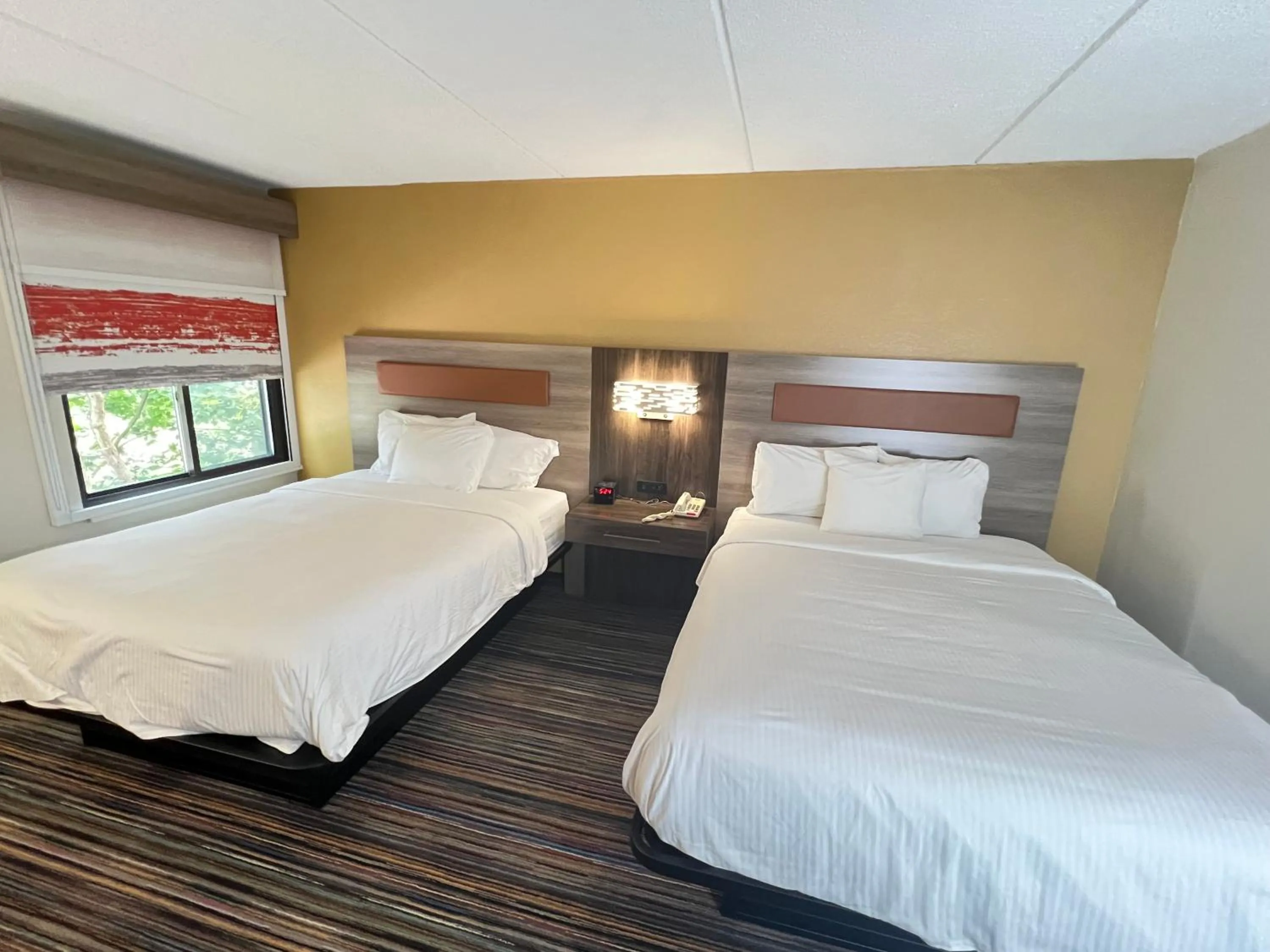 Bed in Rodeway Inn Little Falls