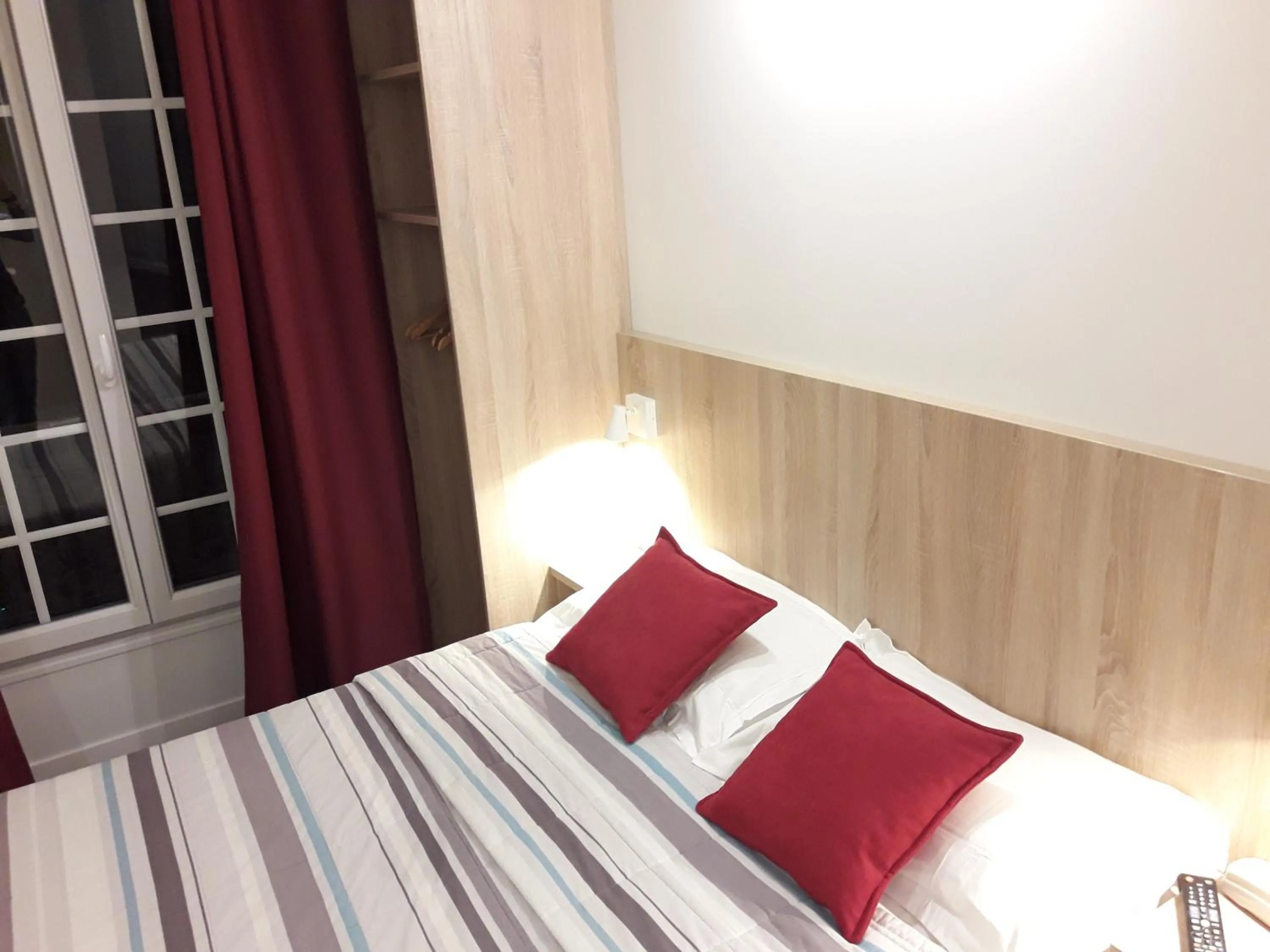 Bed in Hôtel Mazagran