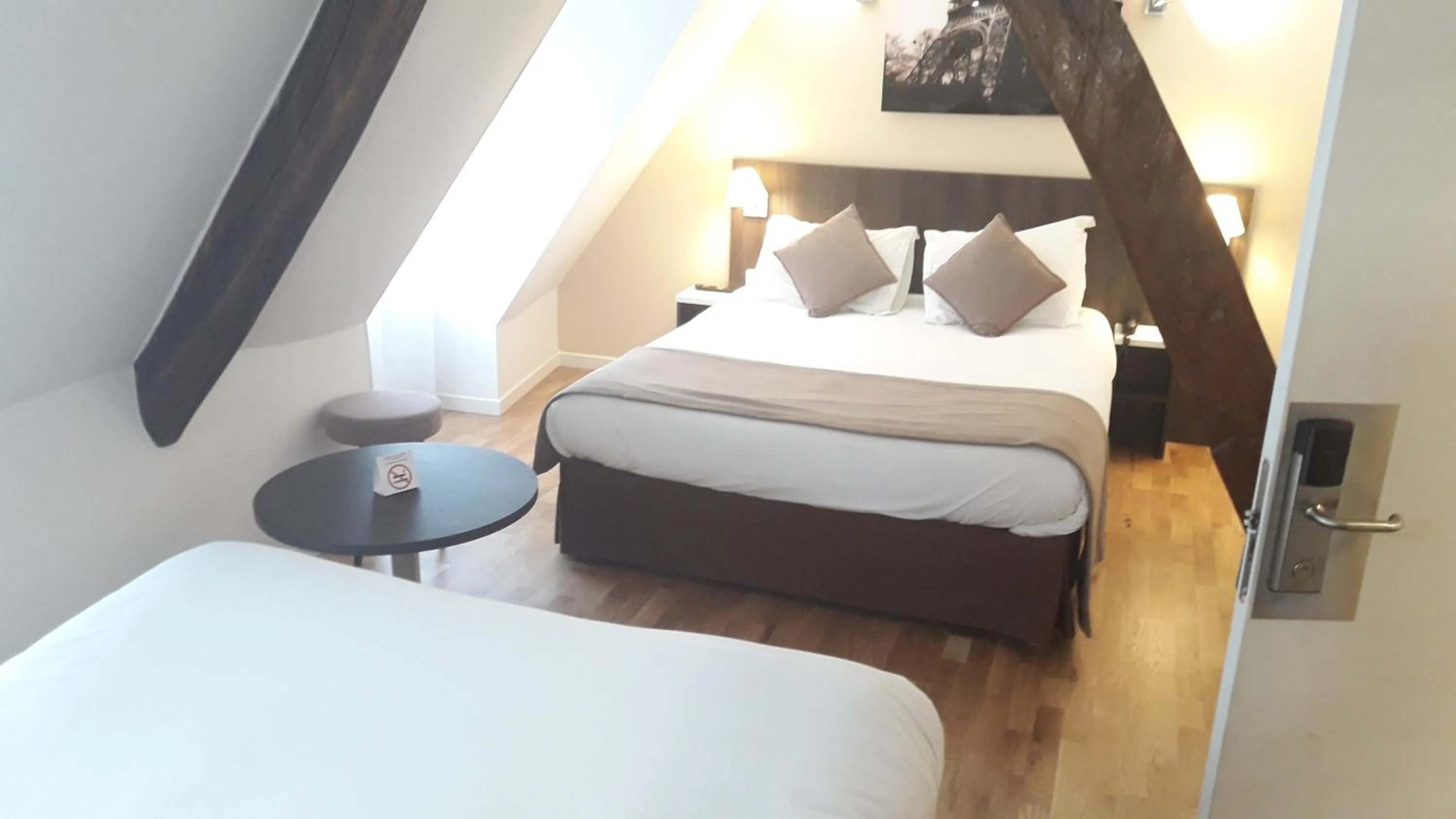 Bed in Hôtel Mazagran