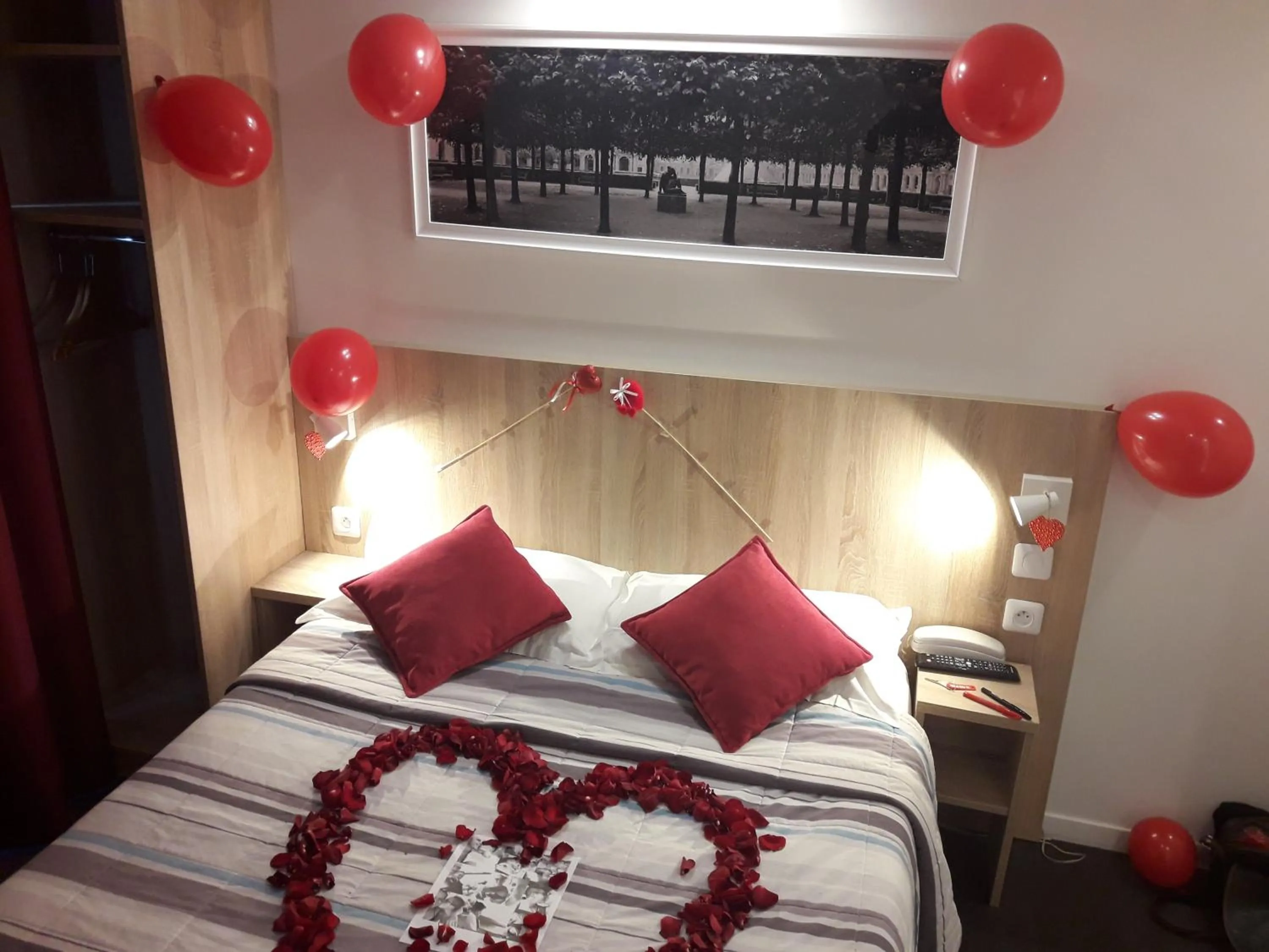 Bed in Hôtel Mazagran