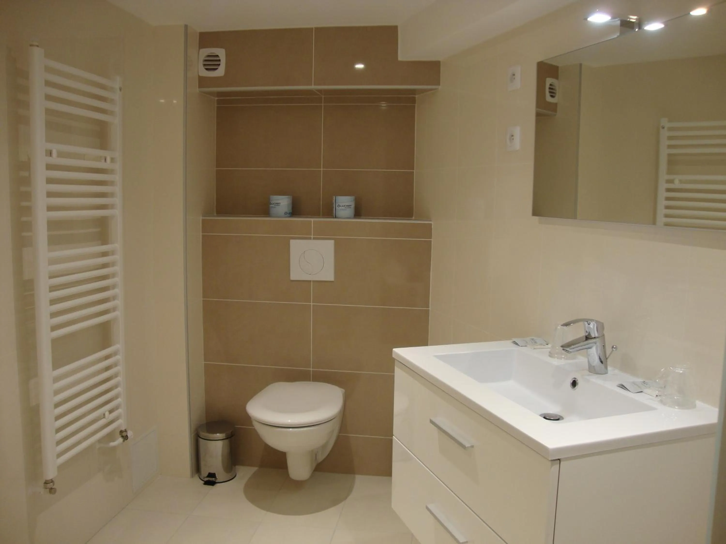 Toilet in Hôtel Mazagran