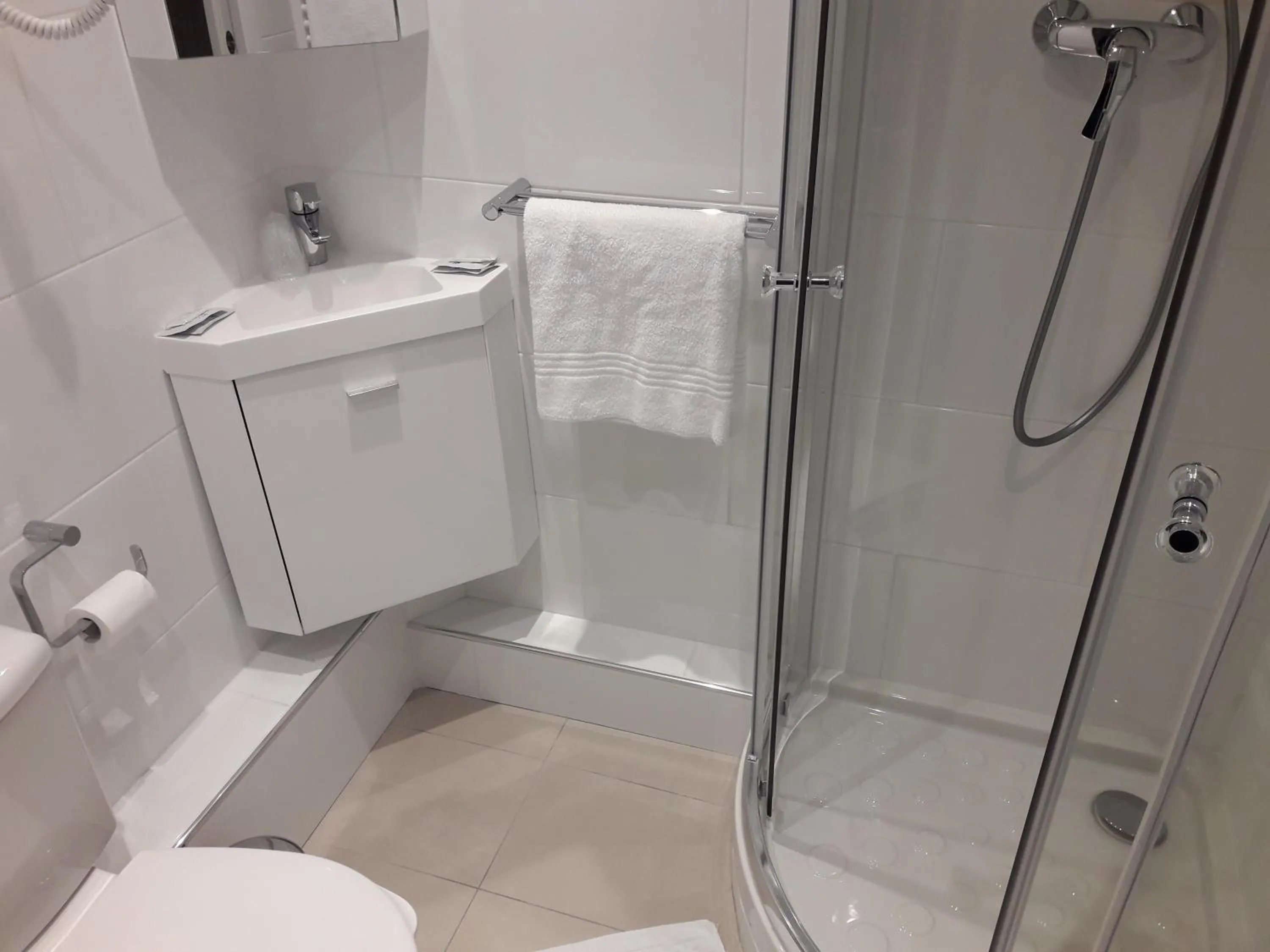 Shower in Hôtel Mazagran