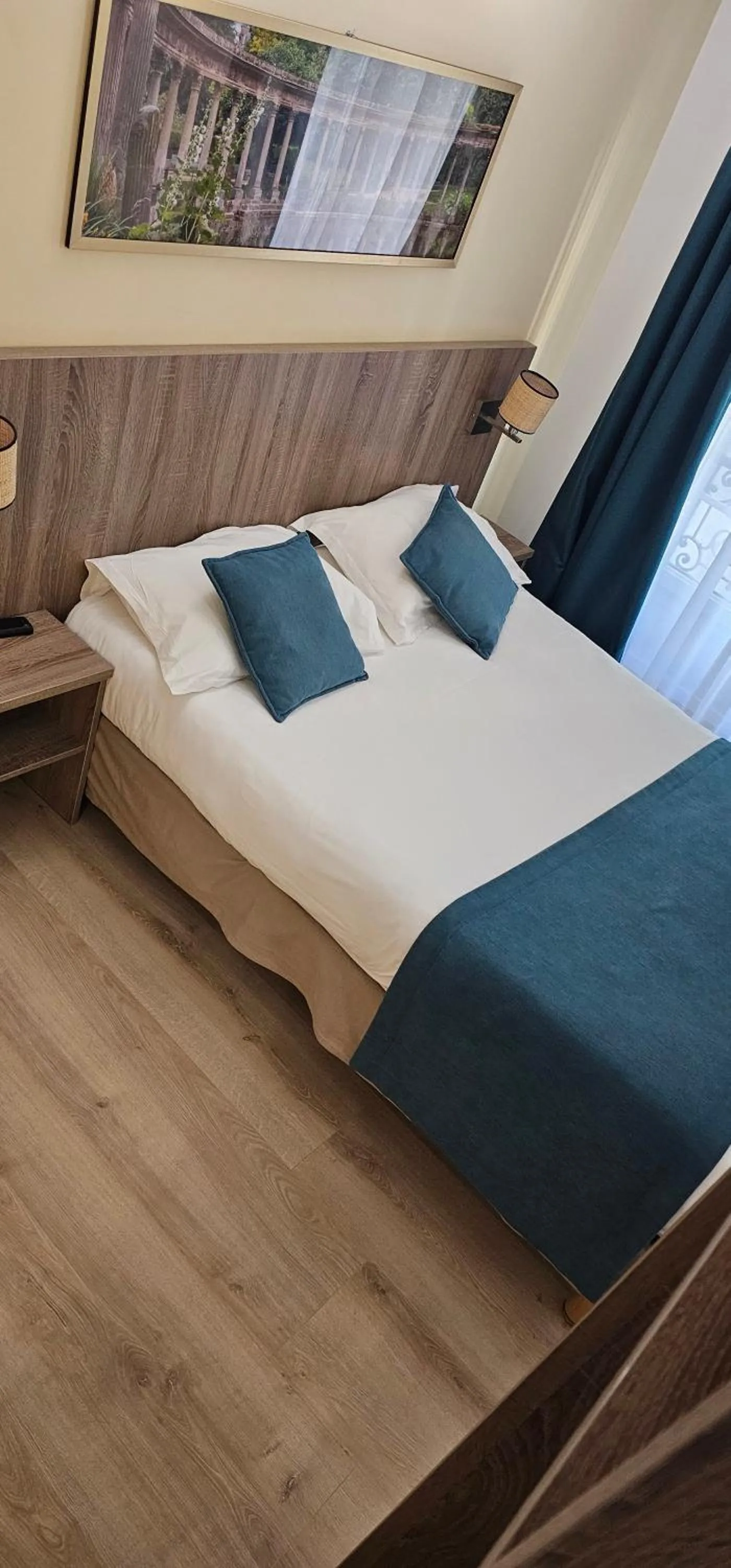 Bedroom, Bed in Hôtel Mazagran