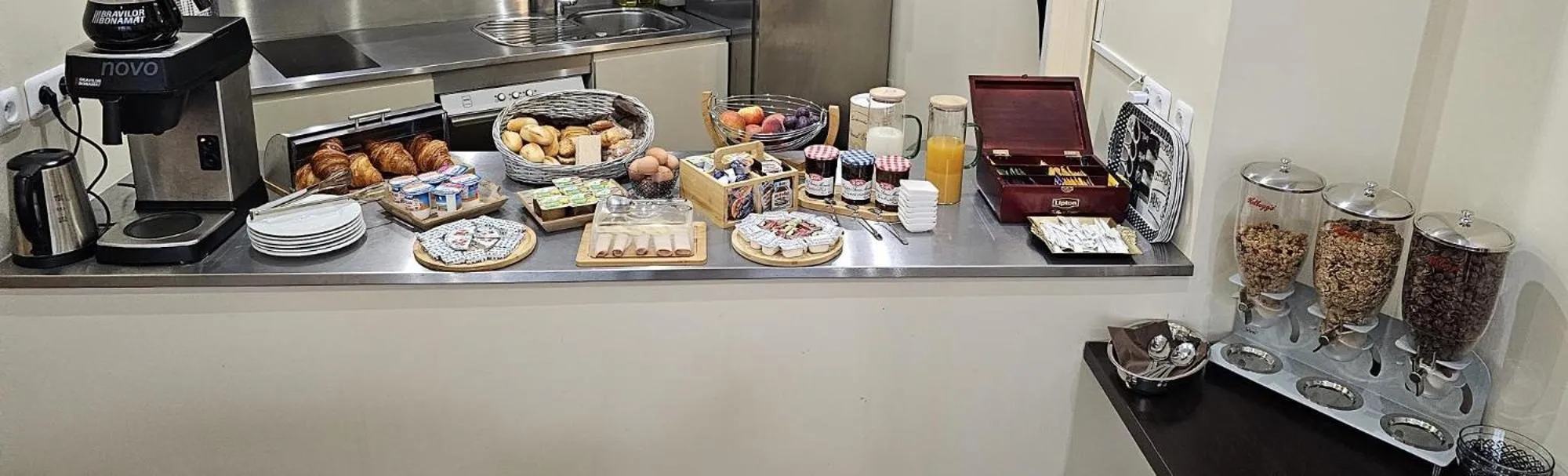 Breakfast in Hôtel Mazagran