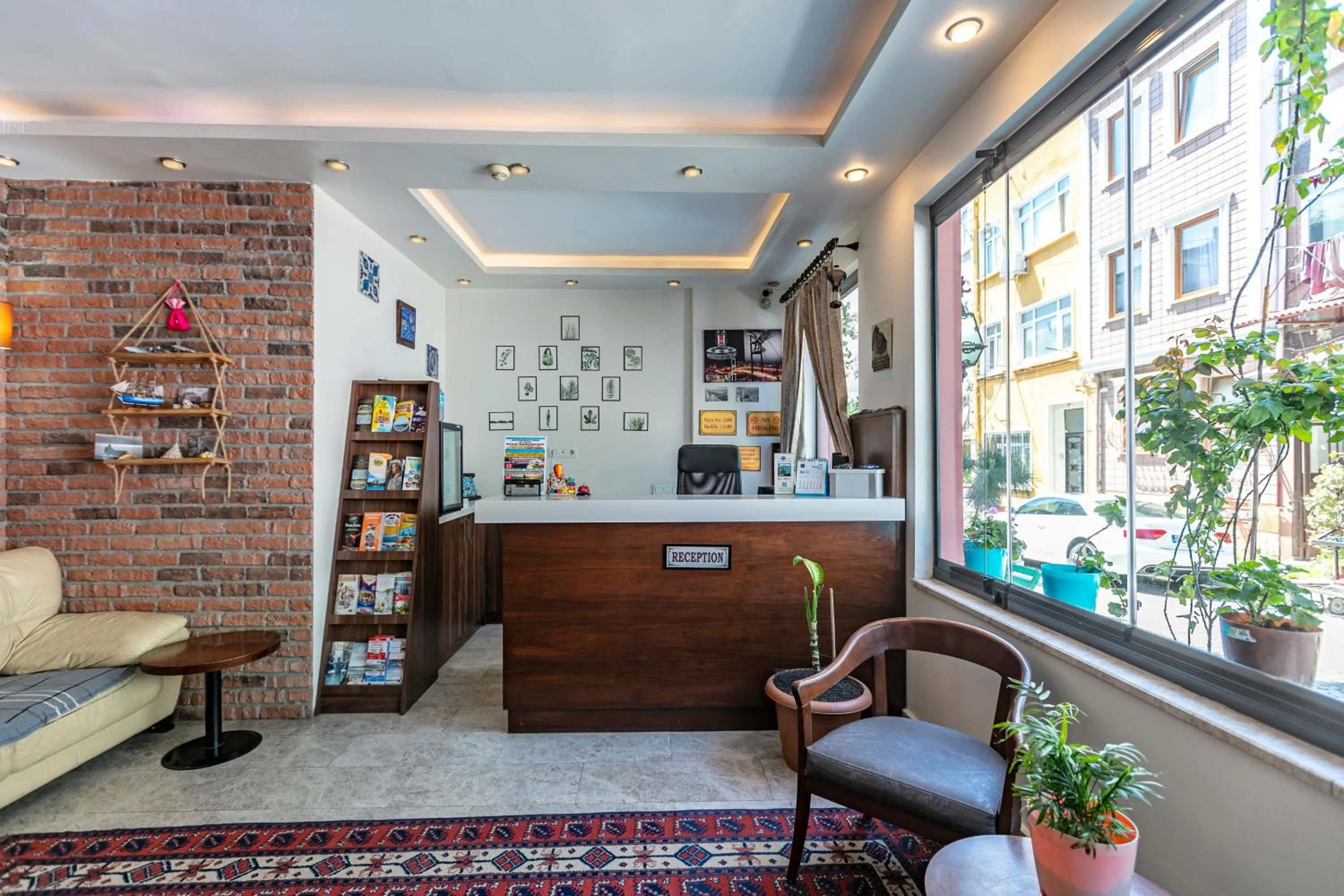 Lobby or reception in Stanpoli Hostel