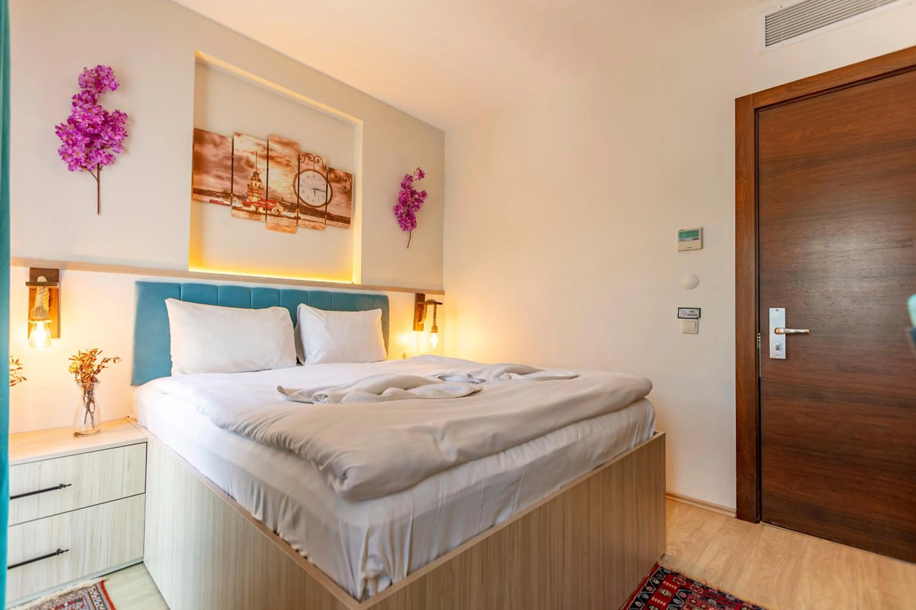 Massage, Bed in Stanpoli Hostel