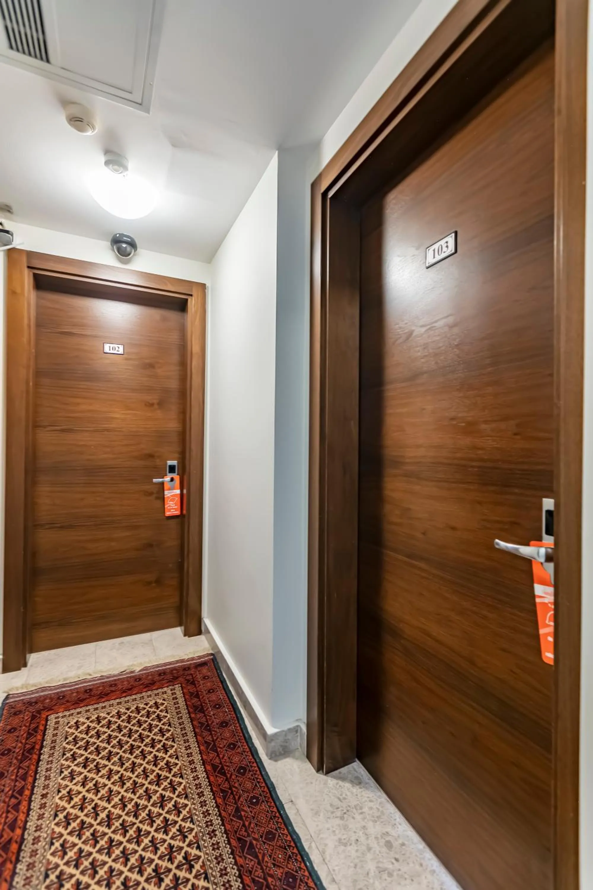 Property building in Stanpoli Hostel