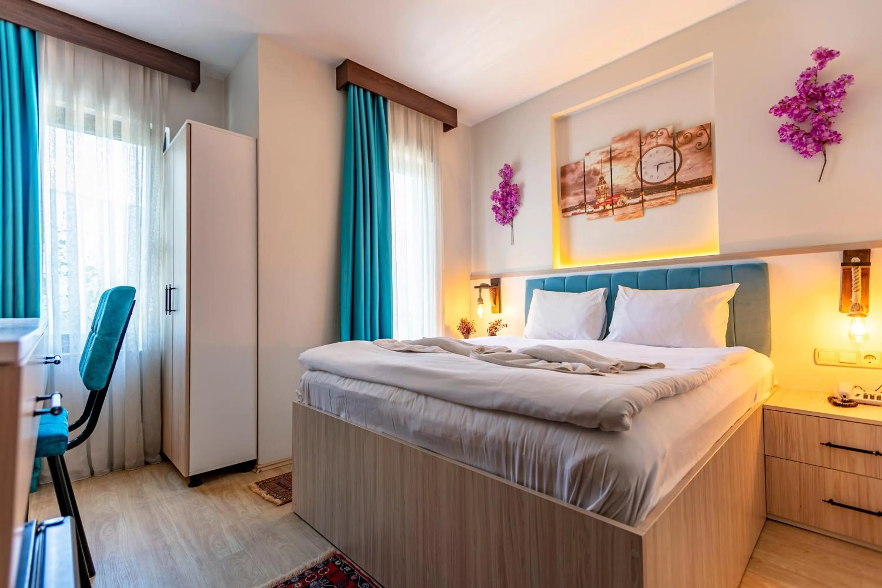 Photo of the whole room, Bed in Stanpoli Hostel