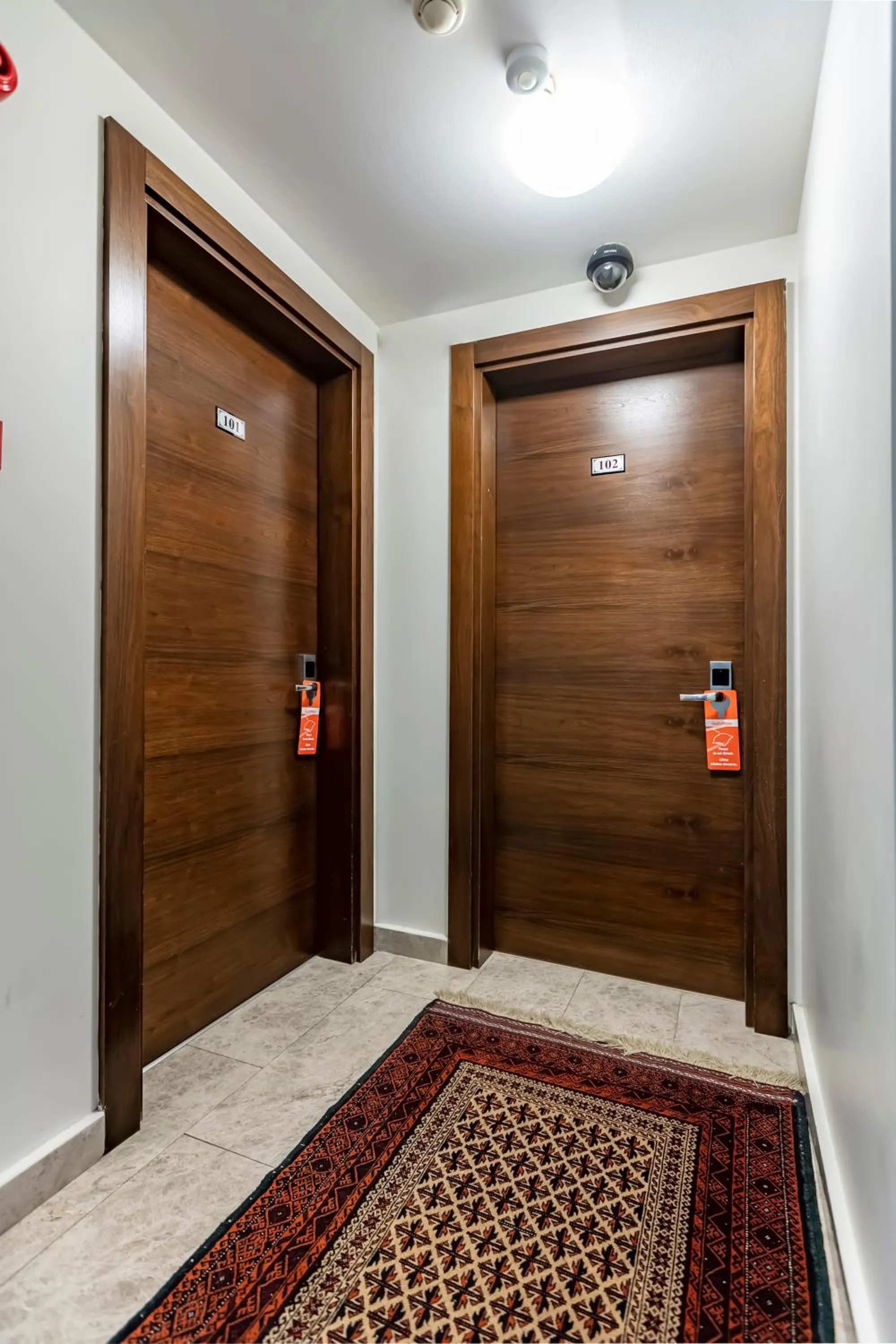 Property building in Stanpoli Hostel