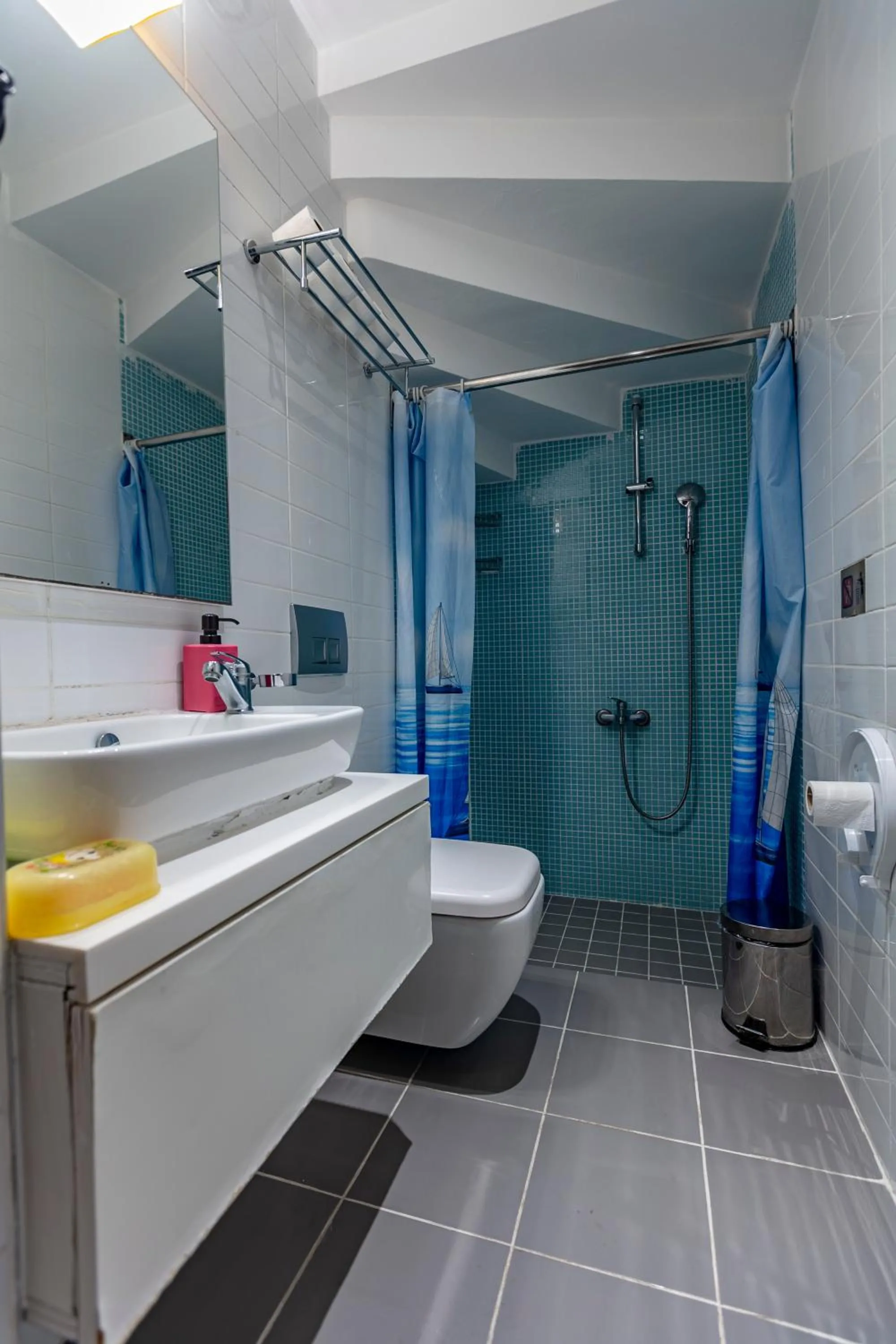 Bathroom in Stanpoli Hostel