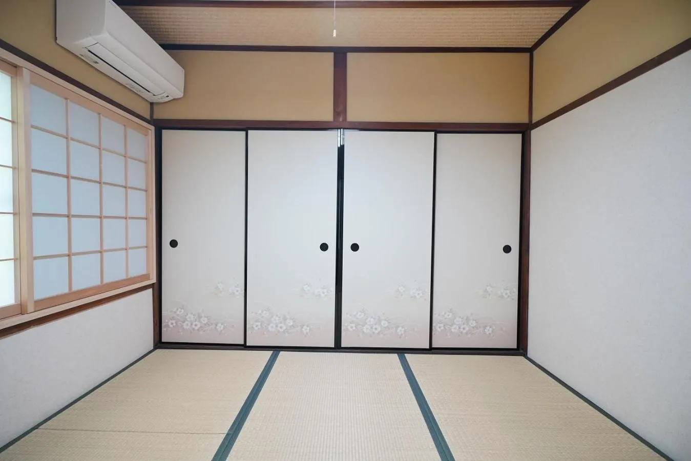 Photo of the whole room in Uji Tea Inn