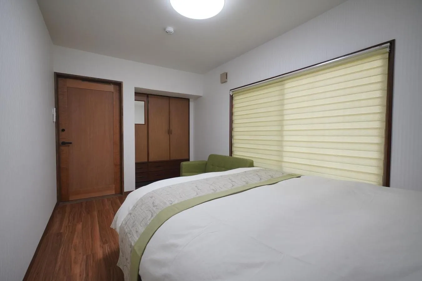 Photo of the whole room, Bed in Uji Tea Inn