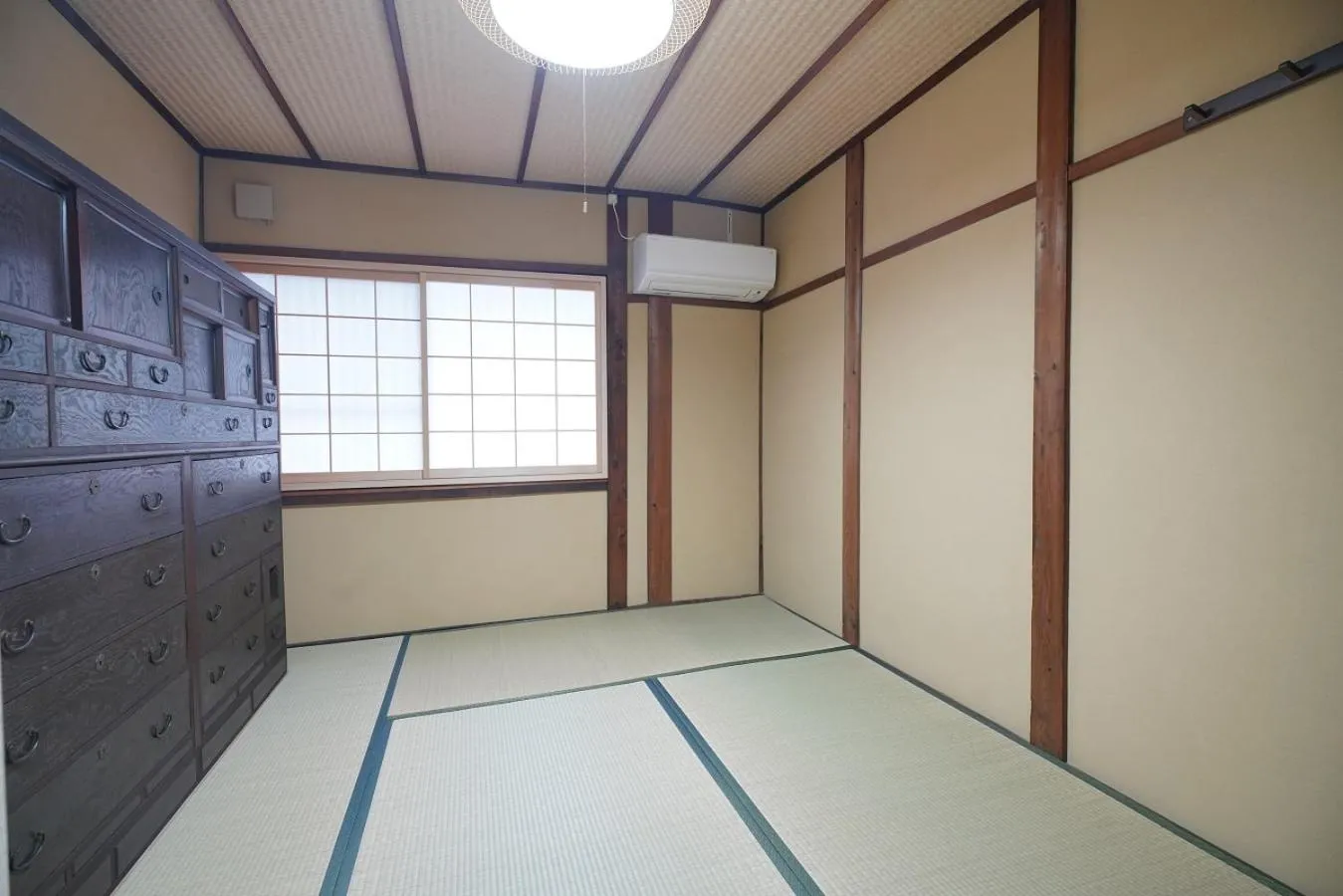 Photo of the whole room in Uji Tea Inn